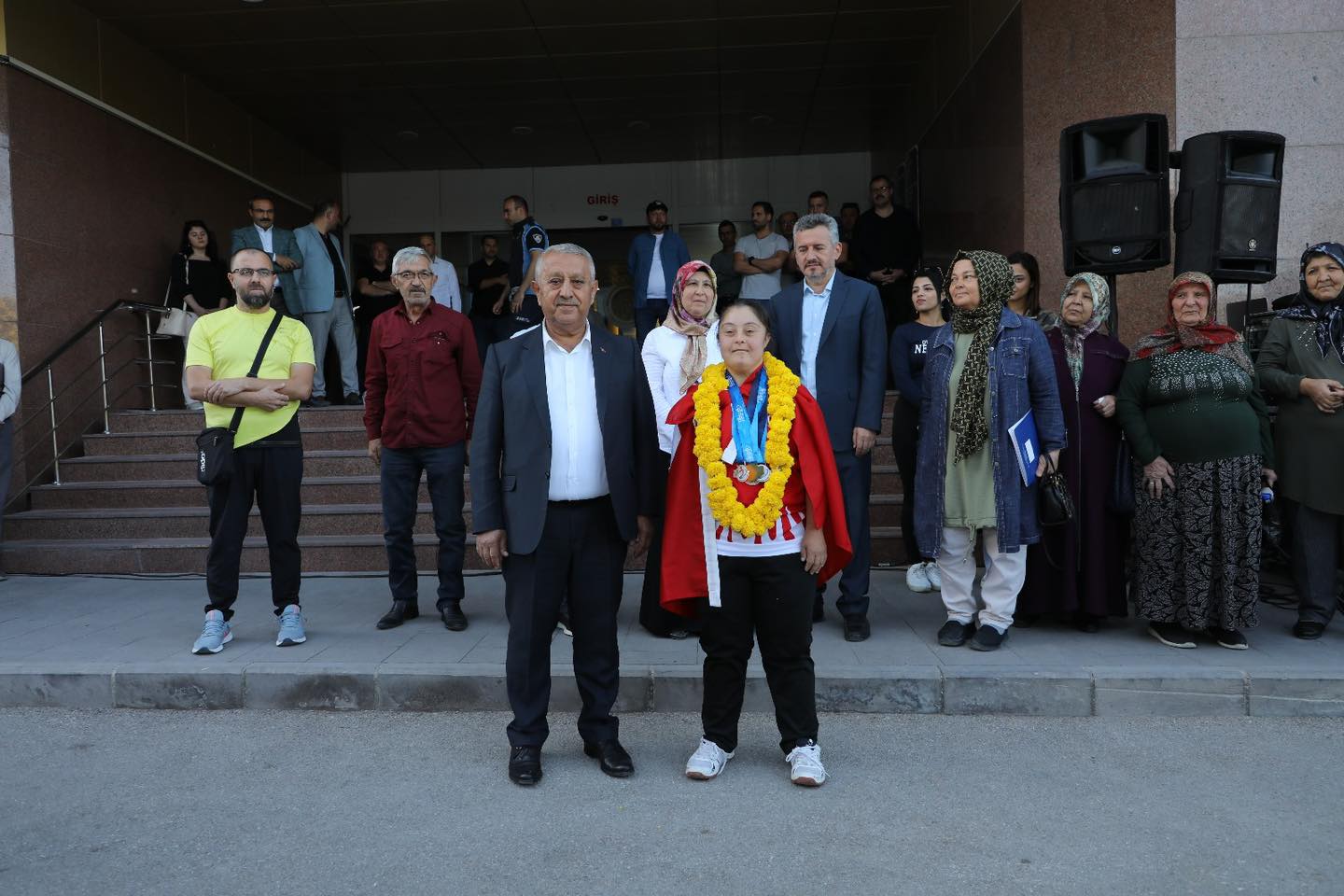 ŞAMPİYON İÇİN ÖZEL KUTLAMA