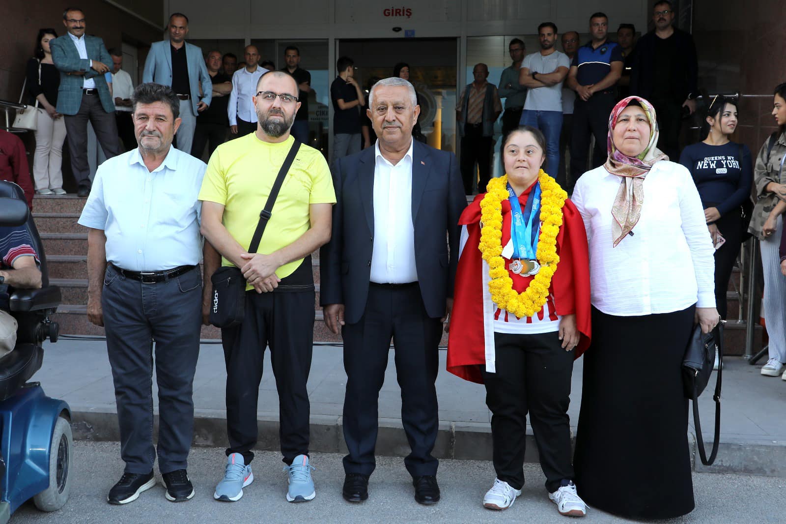 ŞAMPİYON İÇİN ÖZEL KUTLAMA