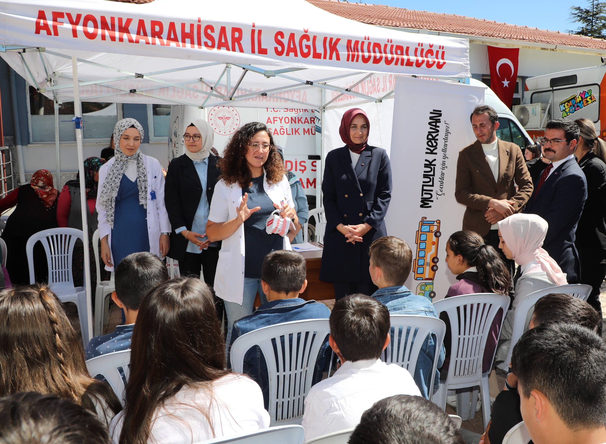 “BİZİM ÖNCELİĞİMİZ ÇOCUKLARIMIZ”