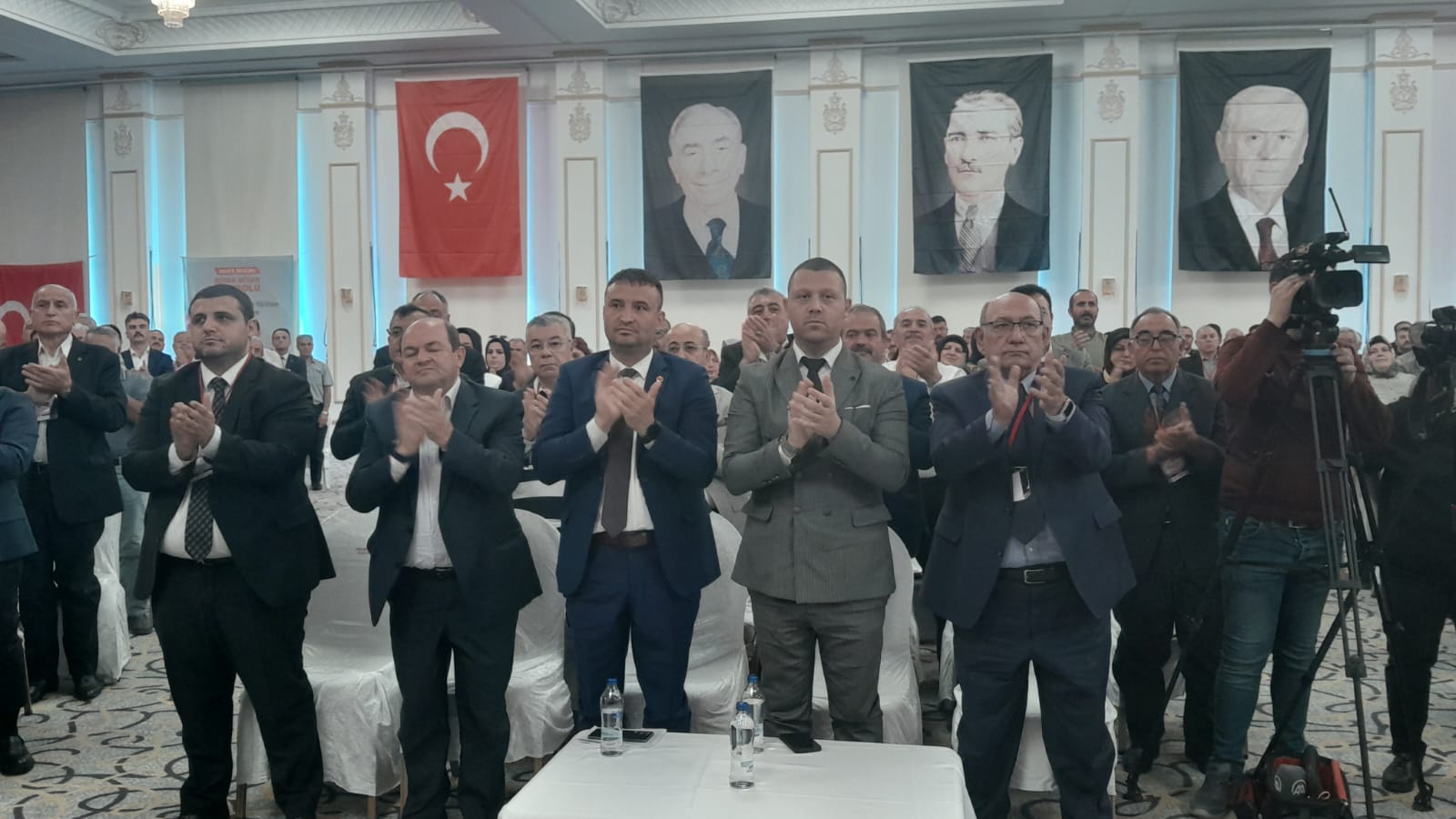 "MHP HİÇBİR ZAMAN SİYASİ HIRSIZLIK YAPMAMIŞTIR"