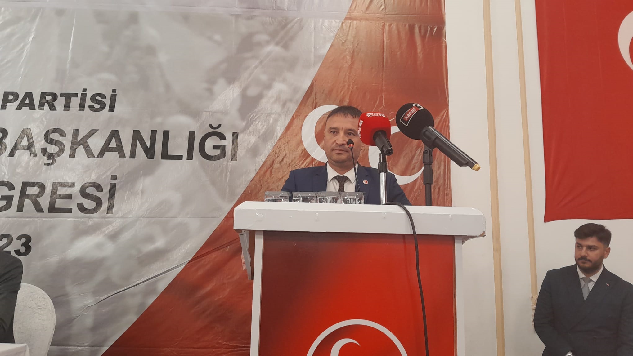 "MHP HİÇBİR ZAMAN SİYASİ HIRSIZLIK YAPMAMIŞTIR"