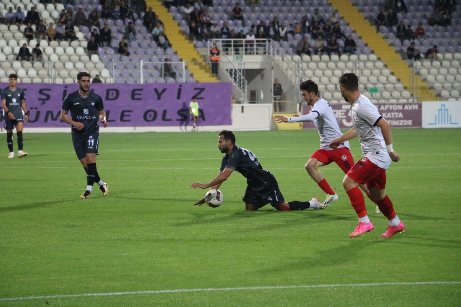 AFYONSPOR ÖNÜNE GELEN ÖNEMLİ BİR FIRSATI GERİ TEPTİ