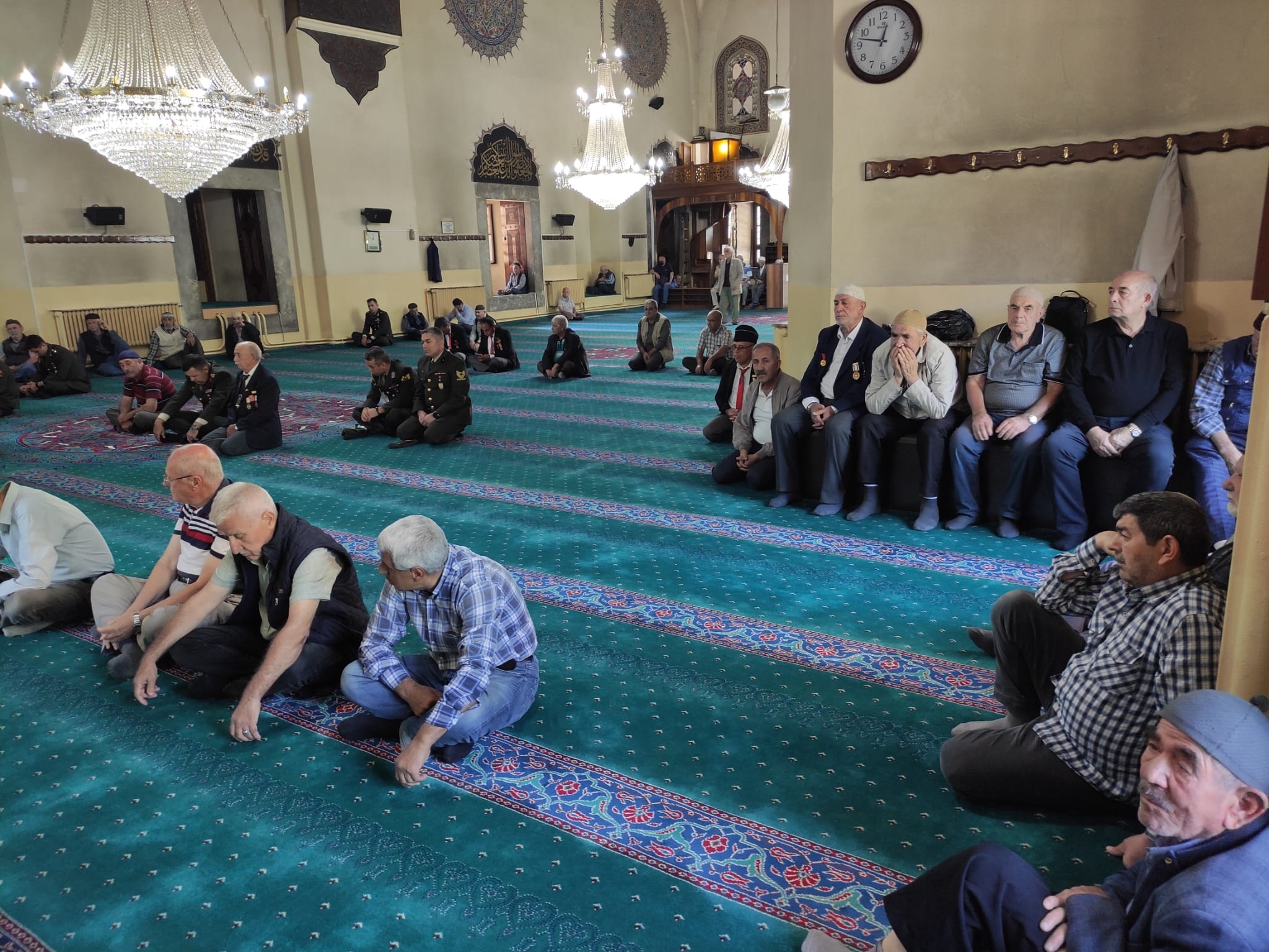 AFYON'DA ELLER SEMAYA GAZİLER İÇİN AÇILDI