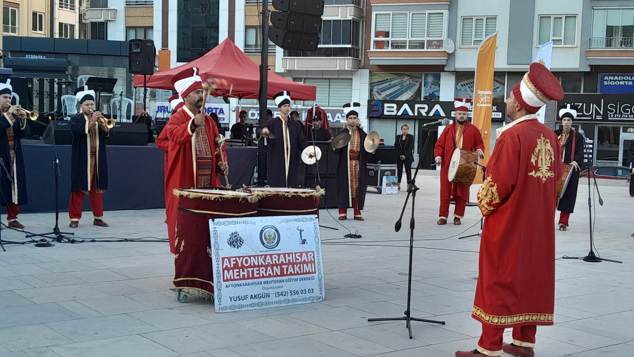 "ÇOCUKLAR YETİŞMESİ İÇİN ESNAFLARIN YANINA VERİLİRDİ"