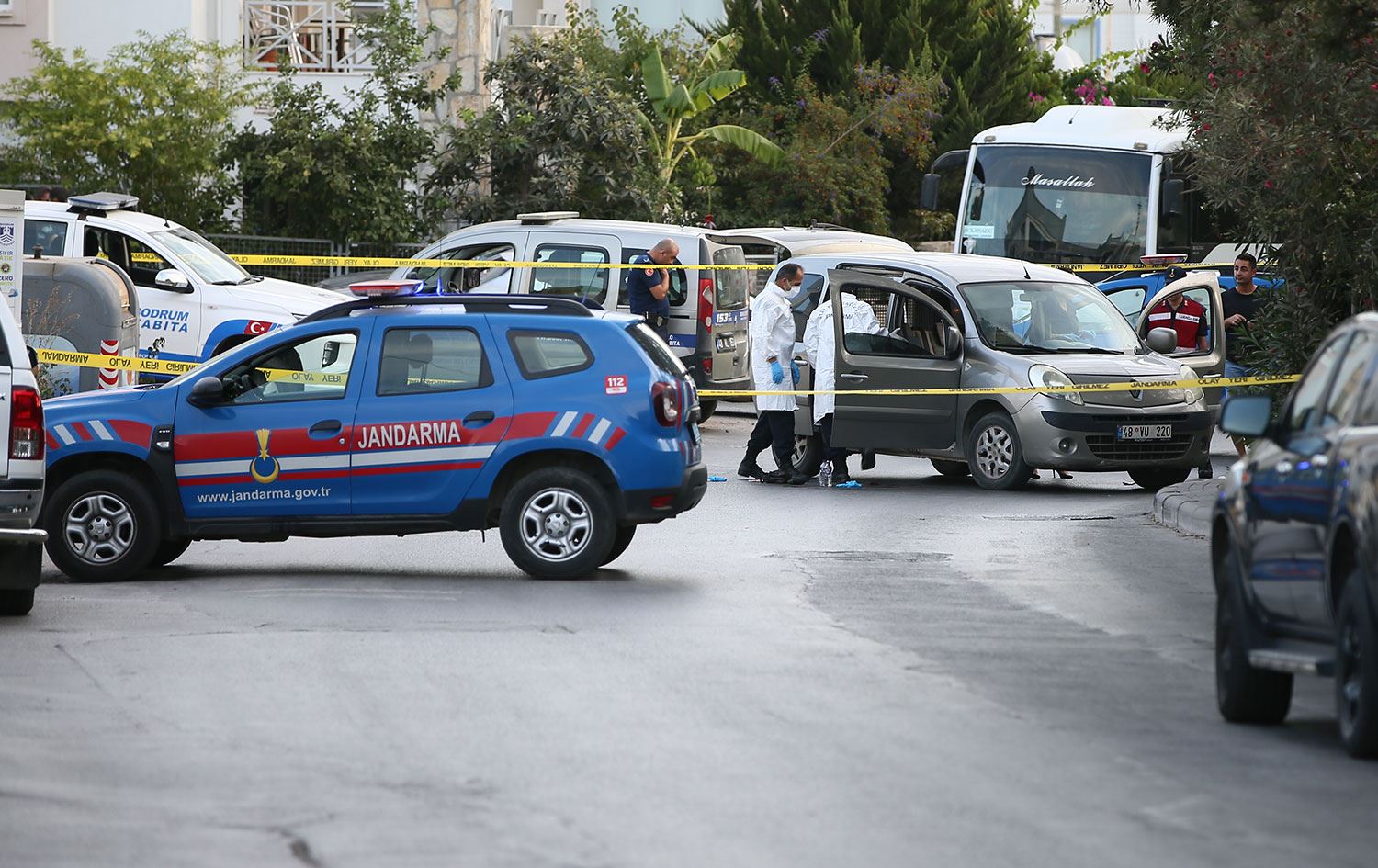OTOMOBİLDE KANLI İNFAZ