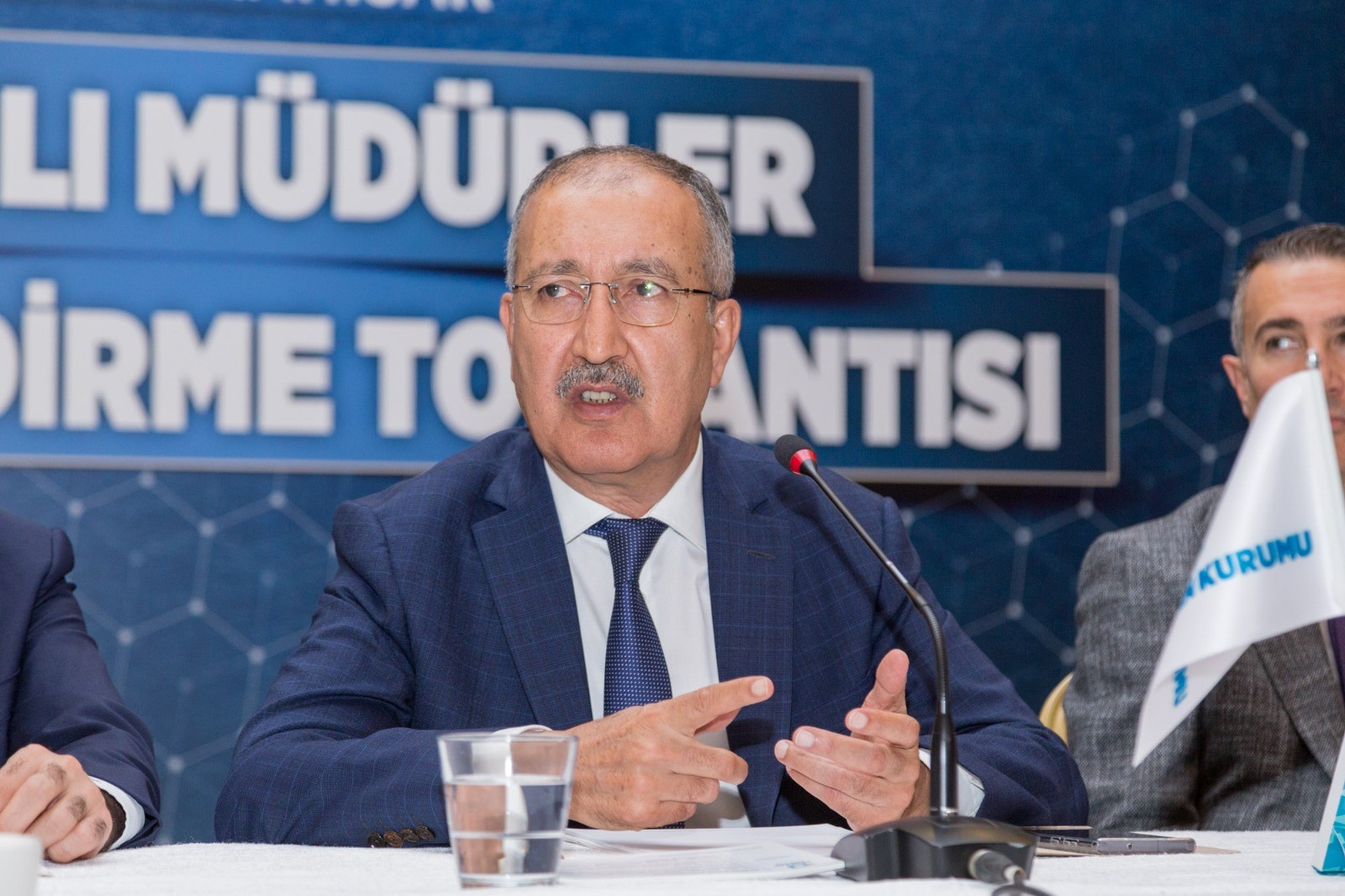 ERKILINÇ: “İNTERNET MEDYASINI ZAPT ETMEYİ DEĞİL SAYGINLIĞINI ARTIRMAYI HEDEFLİYORUZ”