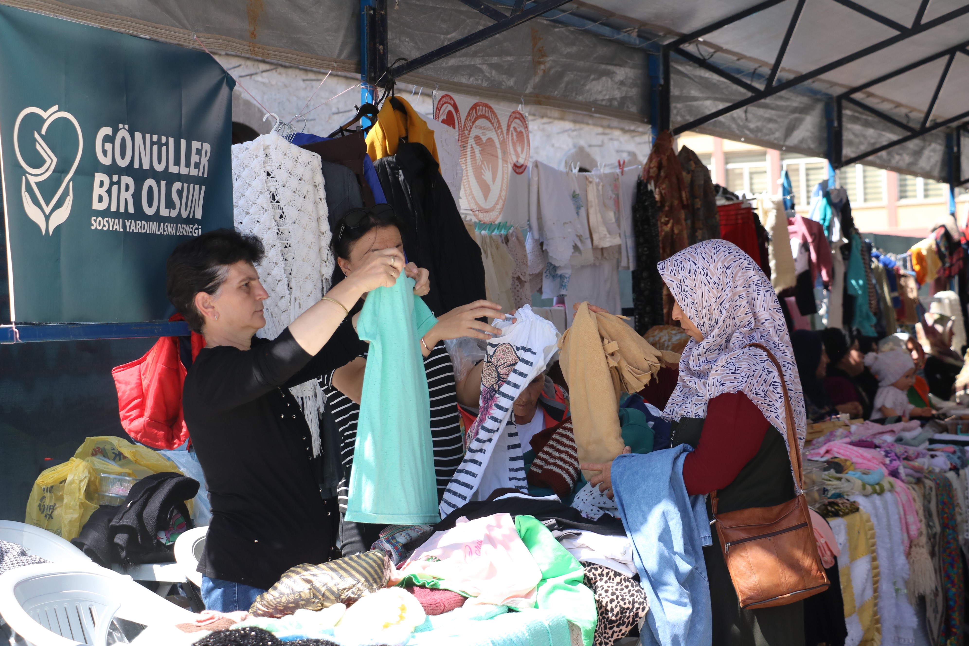 EL EMEĞİ GÖZ NURU ÜRÜNLER BU PAZARDA GÖRÜCÜYE ÇIKTI