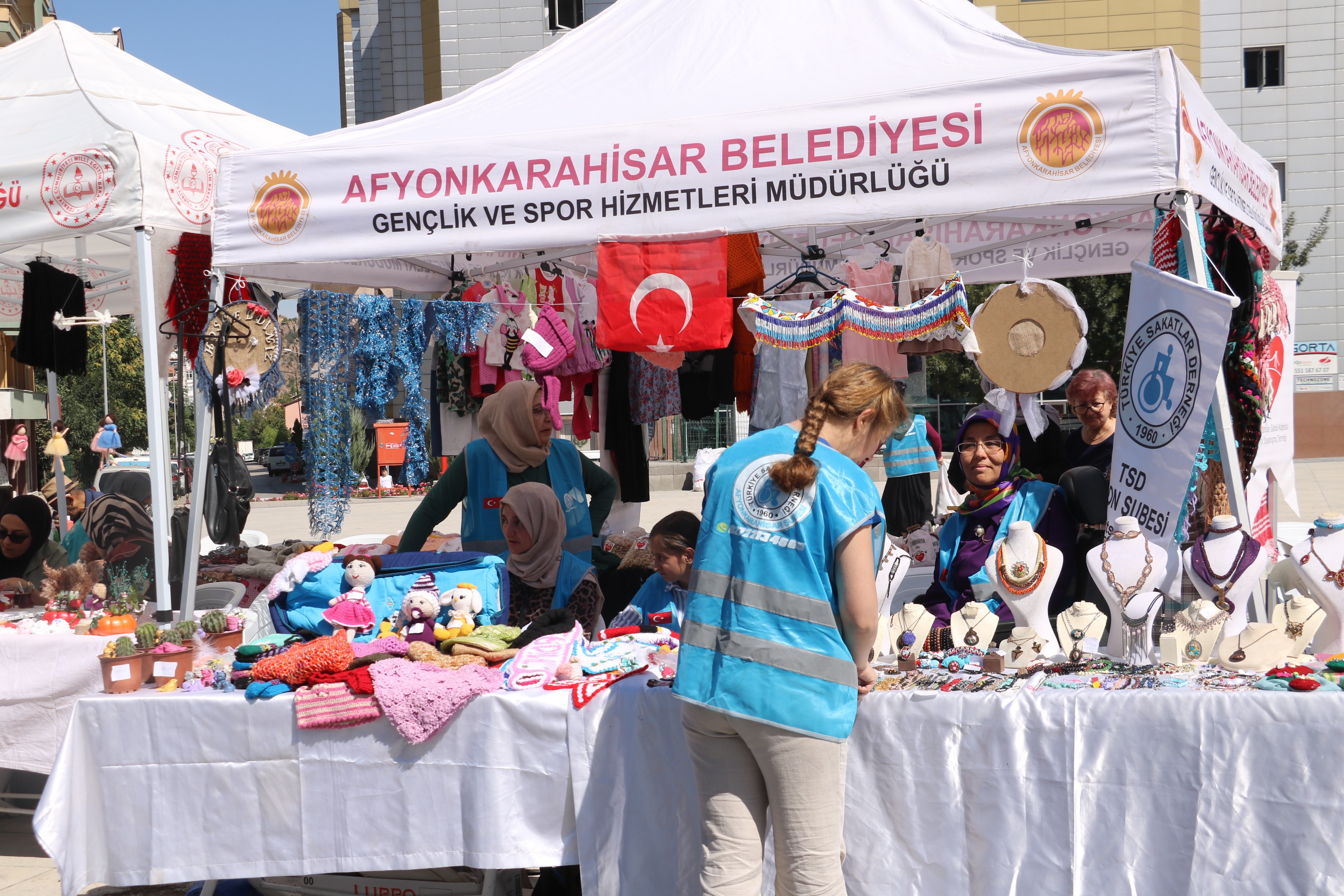 EL EMEĞİ GÖZ NURU ÜRÜNLER BU PAZARDA GÖRÜCÜYE ÇIKTI