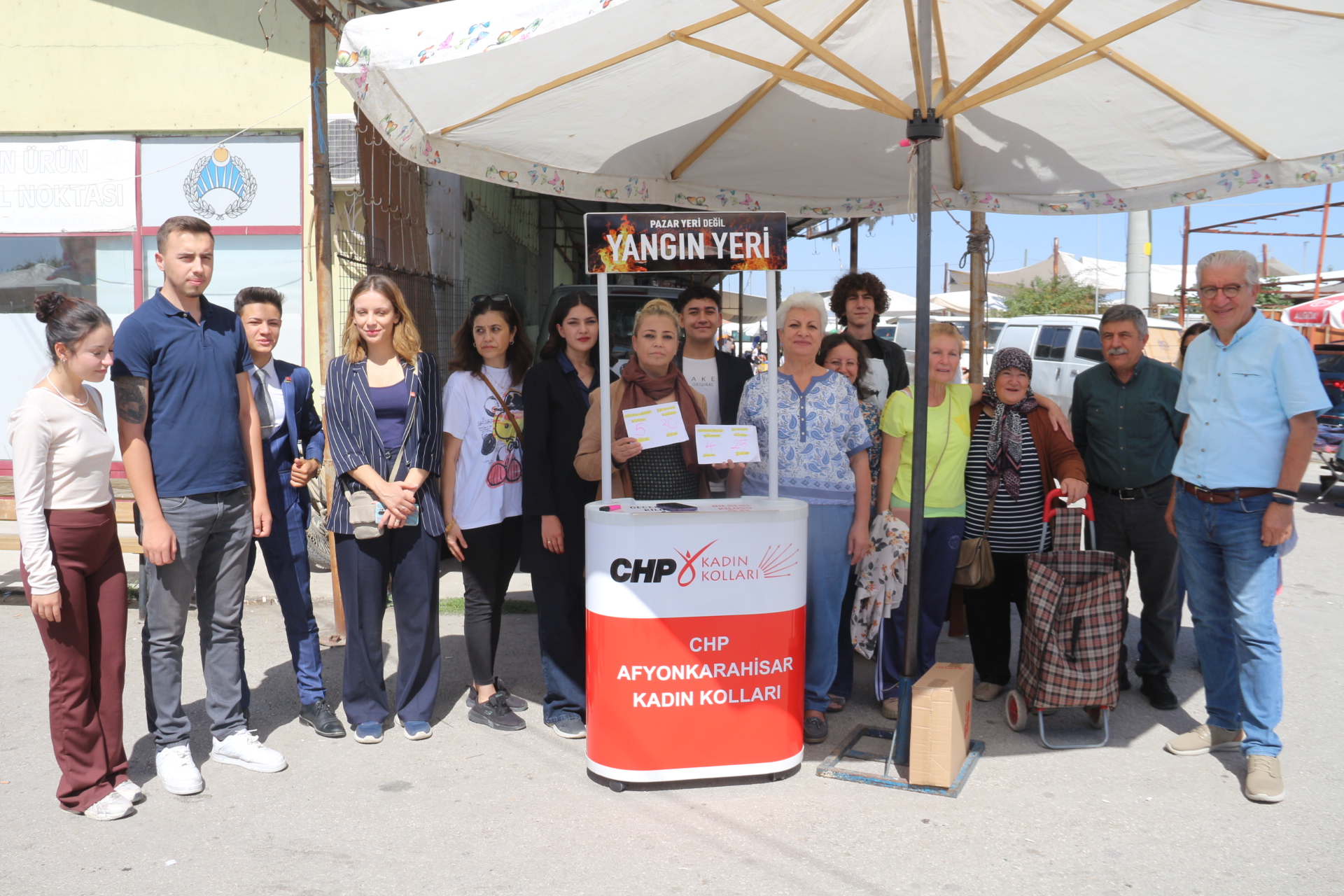 CHP KADIN KOLLARI BAŞKANI GEDİKKAYA, "PAZAR YERİ DEĞİL YANGIN YERİ"