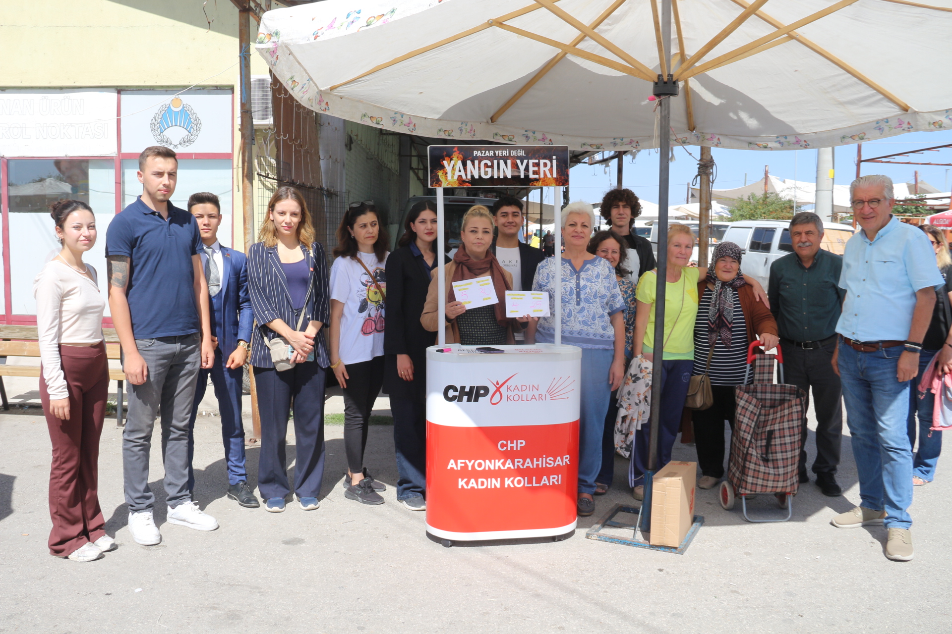 CHP KADIN KOLLARI BAŞKANI GEDİKKAYA, "PAZAR YERİ DEĞİL YANGIN YERİ"