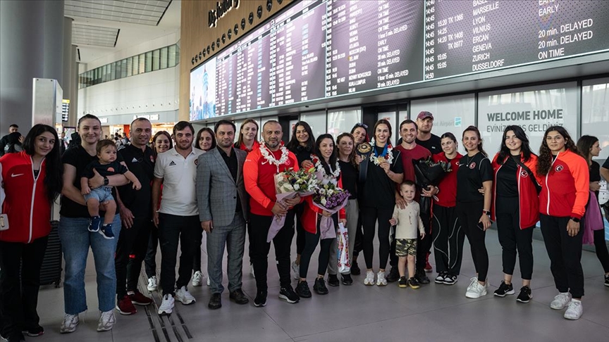 BUSE TOSUN ÇAVUŞOĞLU DÜNYA ŞAMPİYONU