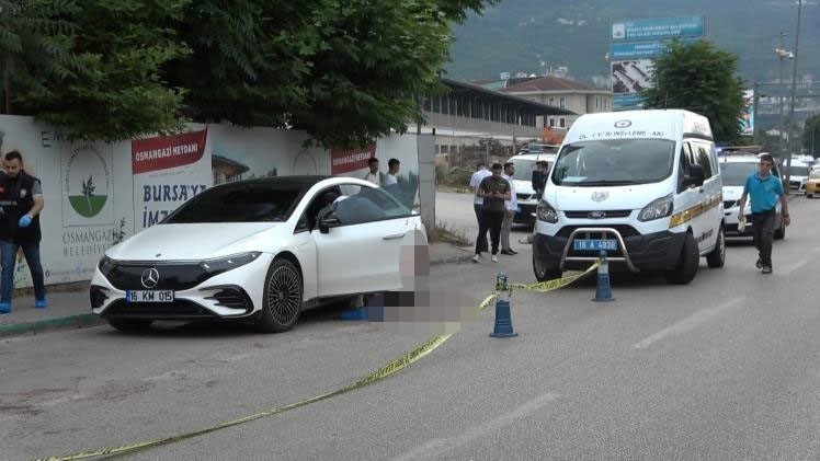 ÖLDÜRÜLMEKTEN KORKTUĞU İÇİN PATRONUNU ÖLDÜRDÜ