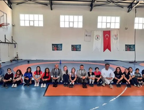 TAYTAK VE KAHVECİ'DEN GENÇ SPORCULARA ZİYARET