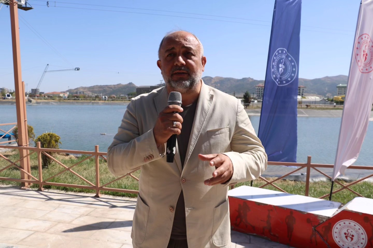 AFYON'DA CUMHURİYETİN 100. YILINA YAKIŞIR ETKİNLİK