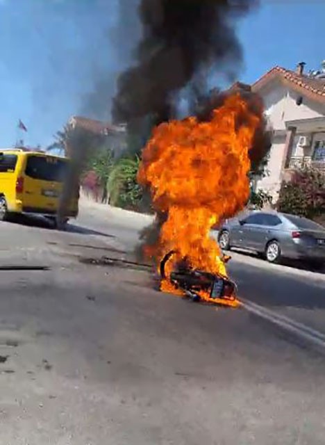 SON DAKİKA: KORKUNÇ KAZA KAMERALARA YANSIDI