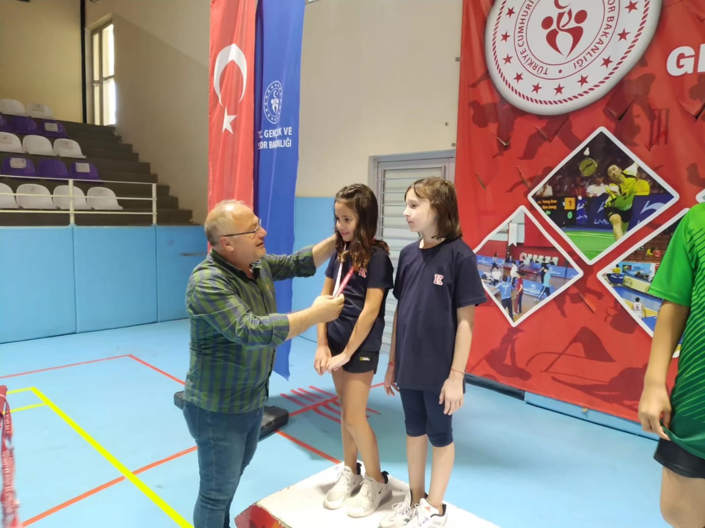 MİNİKLER FERDİ VE TAKIM MASA TENİSİ MÜSABAKALARI TAMAMLANDI
