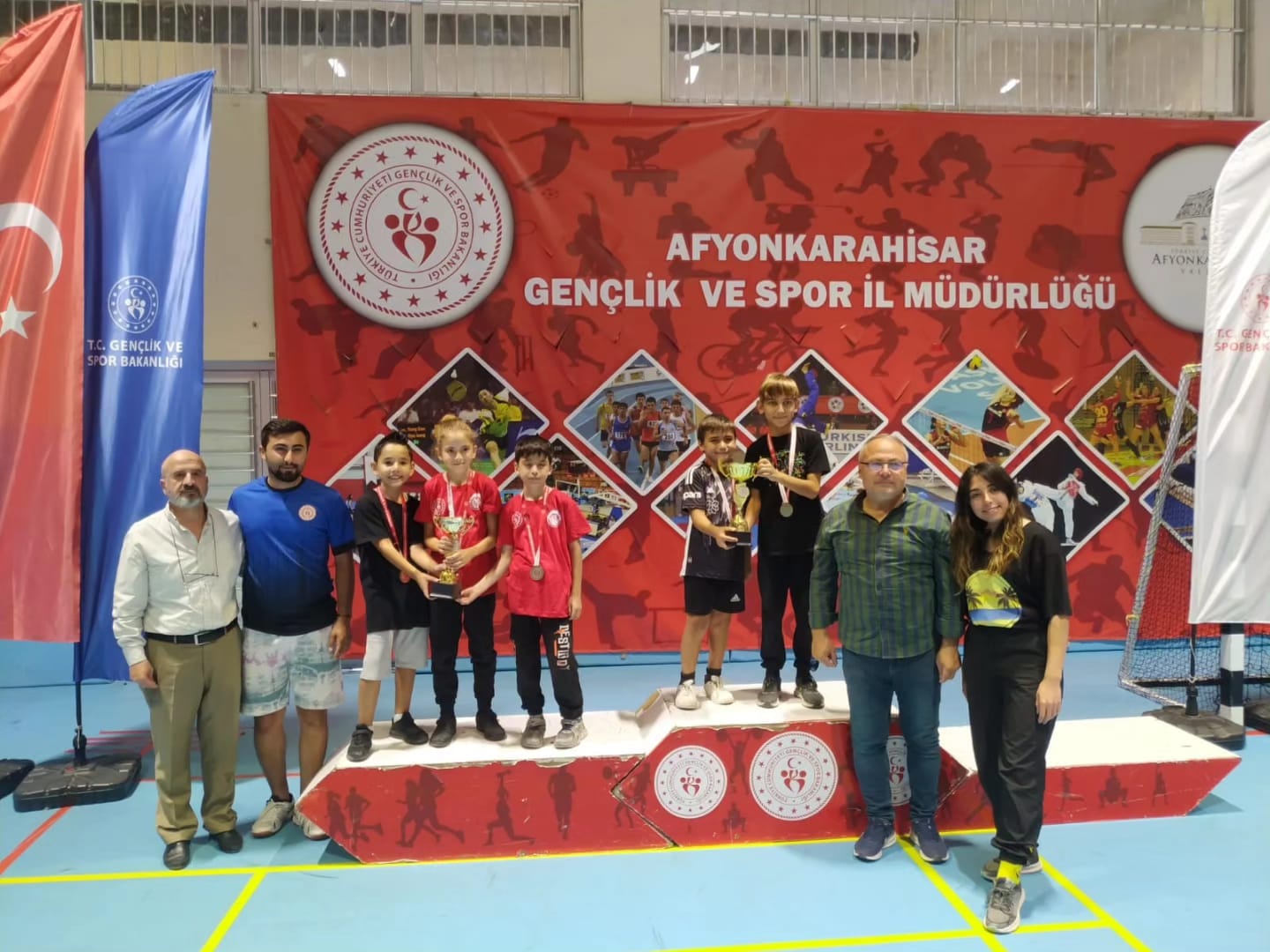 MİNİKLER FERDİ VE TAKIM MASA TENİSİ MÜSABAKALARI TAMAMLANDI