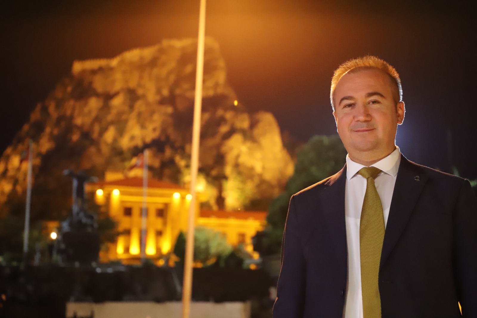 ULUÇAY’DAN KANDİL MESAJI