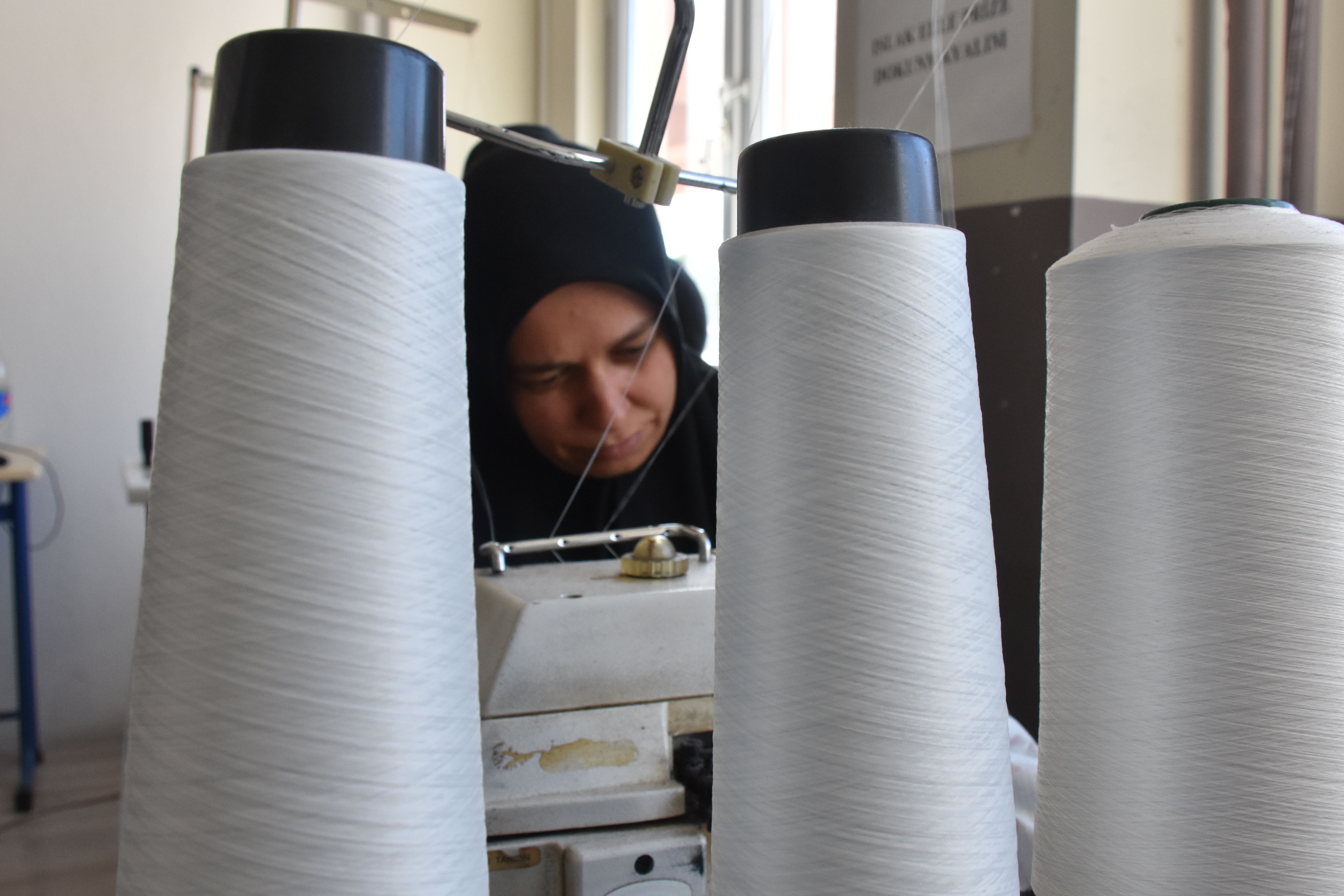 DİKİŞ NAKIŞ KURSLARI AFYONKARAHİSARLI KADINLARA GELİR KAPISI OLDU