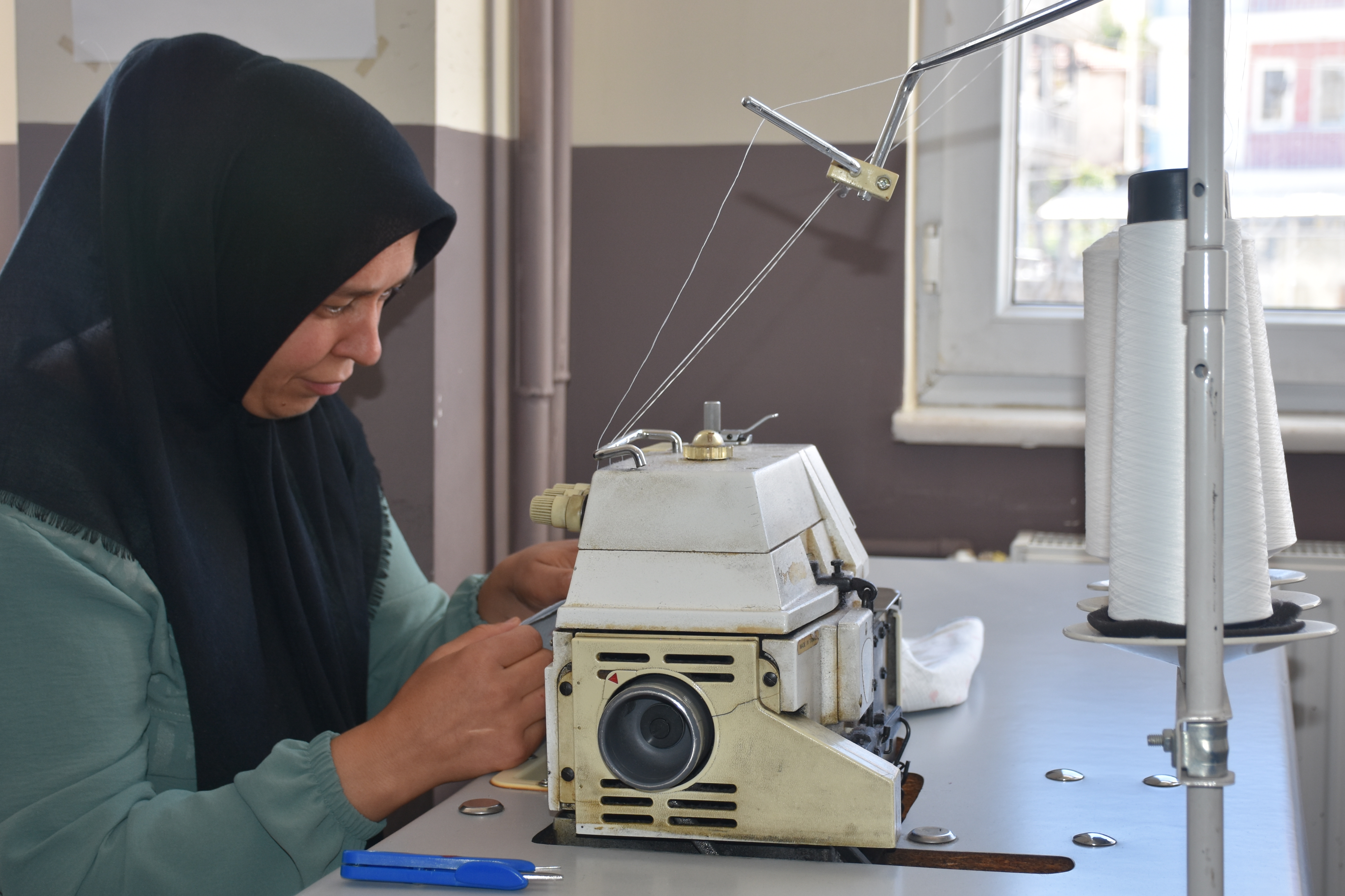 DİKİŞ NAKIŞ KURSLARI AFYONKARAHİSARLI KADINLARA GELİR KAPISI OLDU