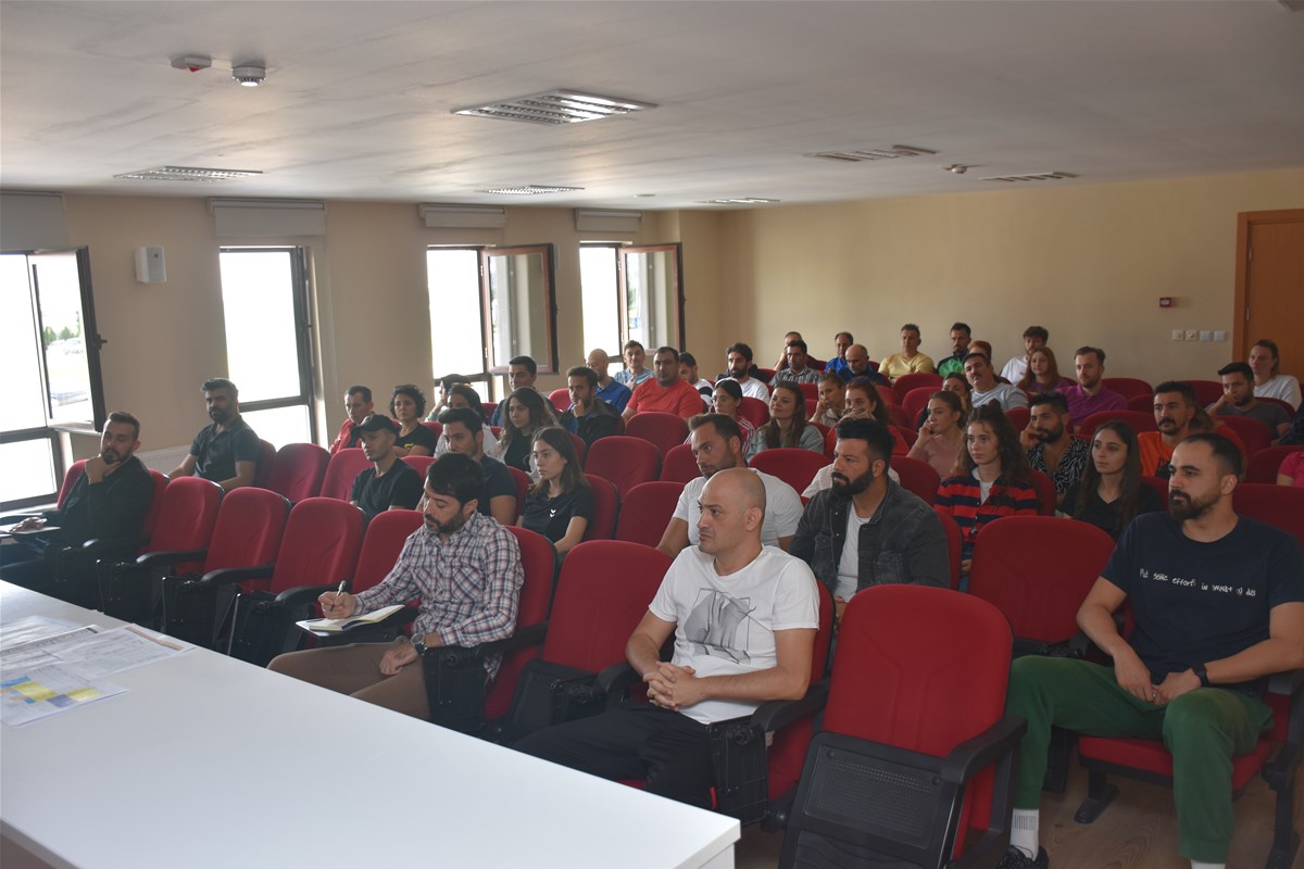 ANTRENÖRLER BİLGİLENDİRİLDİ