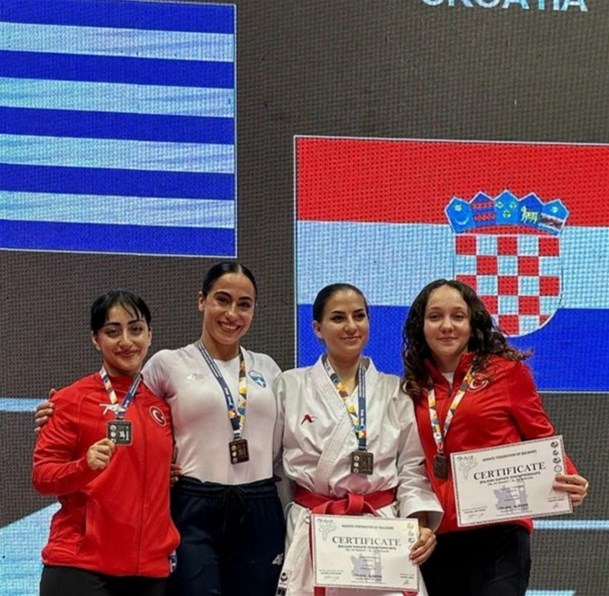AYŞE YILMAZ’DAN GÜMÜŞ MADALYA