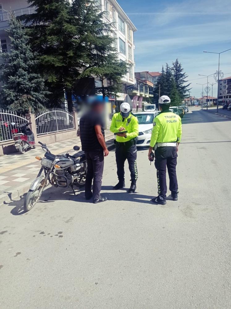 17 MOTOSİKLET TRAFİKTEN MEN EDİLDİ