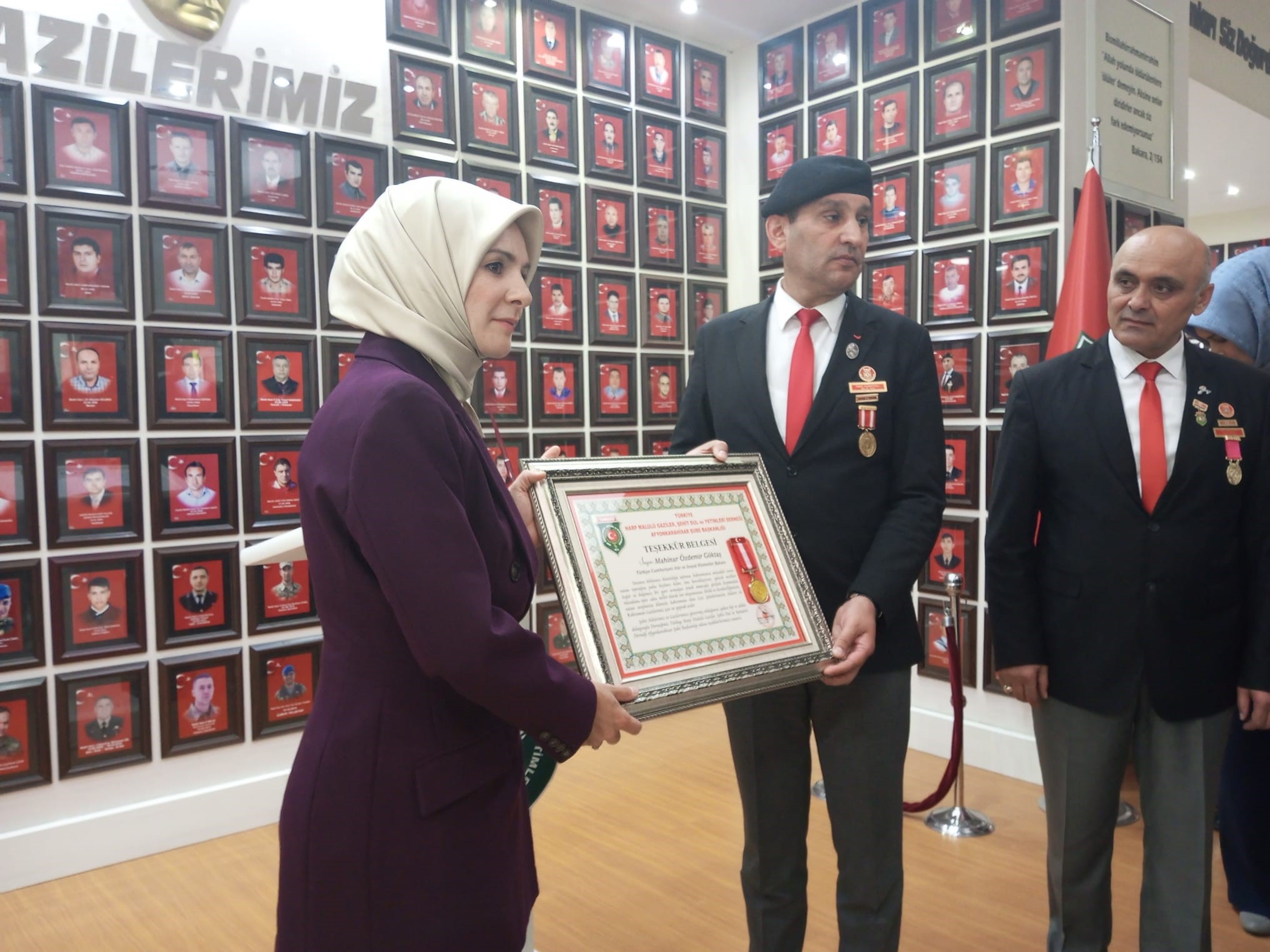 AİLE VE SOSYAL HİZMETLER BAKANI MAHİNUR ÖZDEMİR GÖKTAŞ