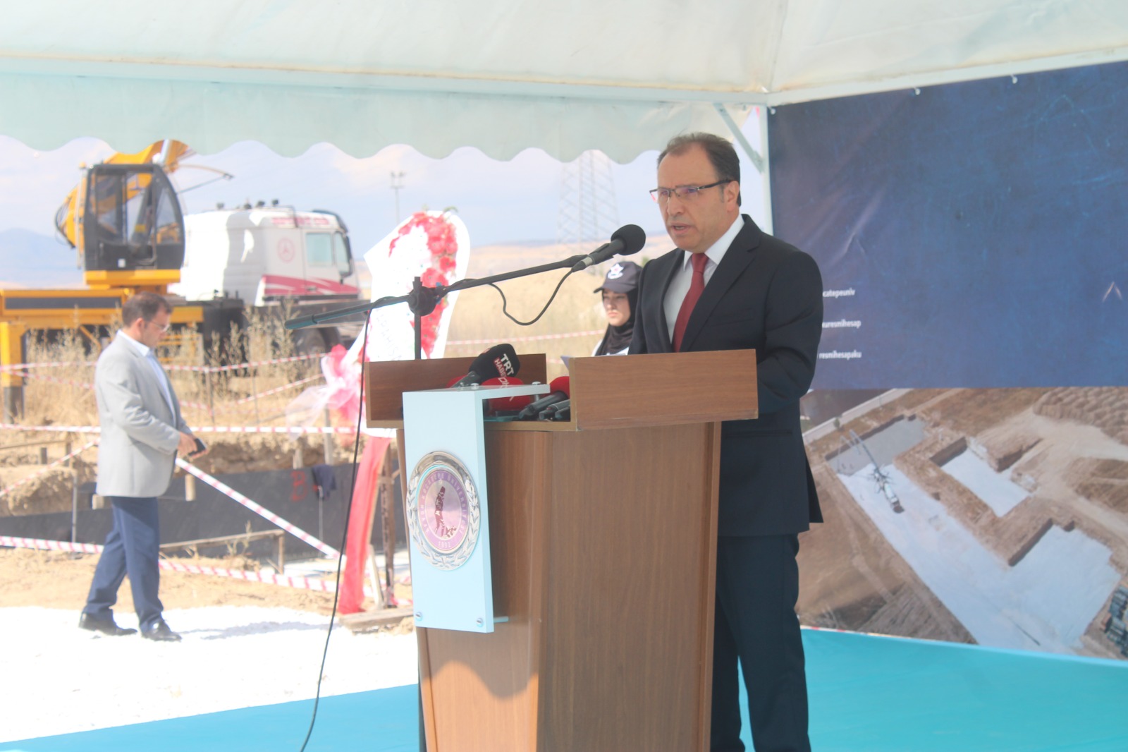 "BİRÇOK ALİMİN YOLU AFYONKARAHİSAR'DAN GEÇMİŞTİR"