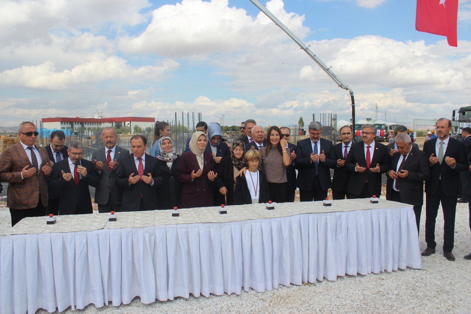 "BİRÇOK ALİMİN YOLU AFYONKARAHİSAR'DAN GEÇMİŞTİR"