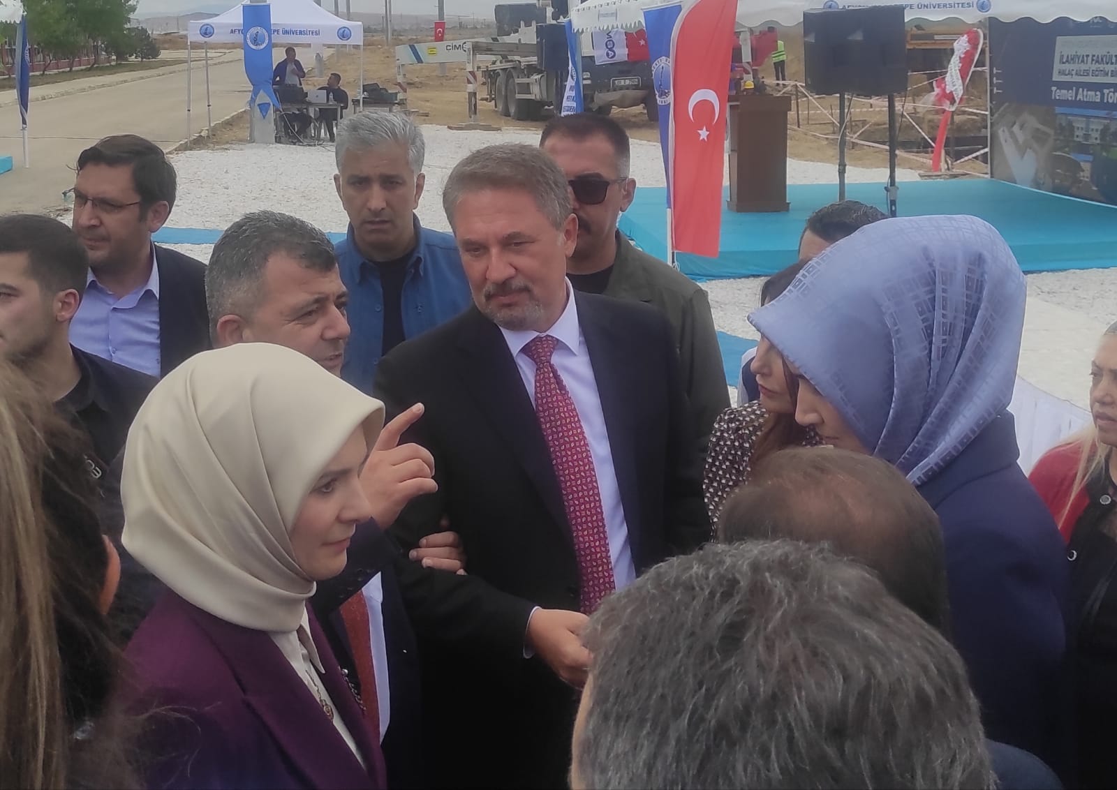 BAKAN GÖKTAŞ 'DAN MÜJDE AFYONKRAHİSAR YENİ ÜNİVERSİTESİ İLE BULUŞUYOR