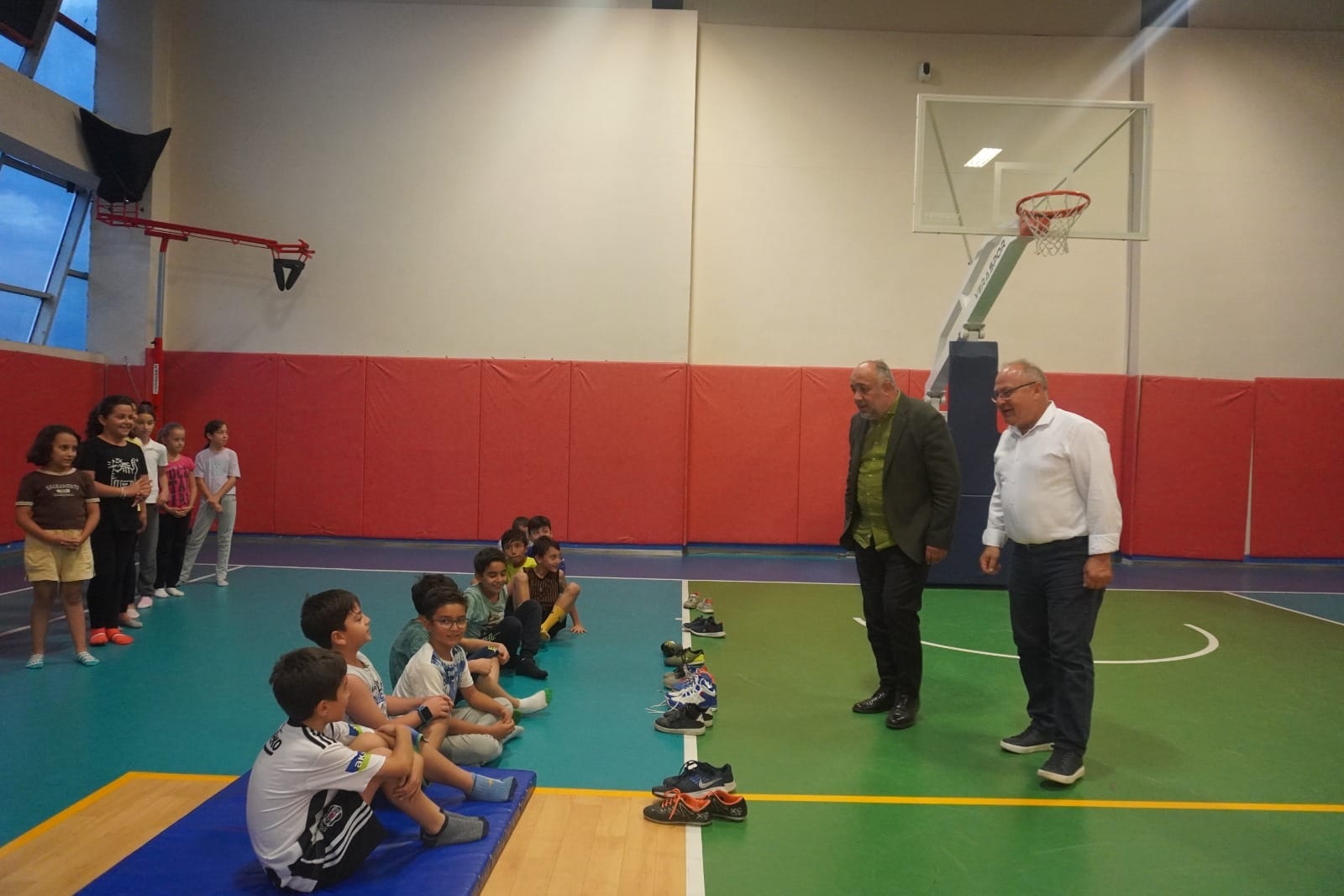 KASAPOĞLU, GENÇLERİ SEÇMELERDE YALNIZ BIRAKMADI