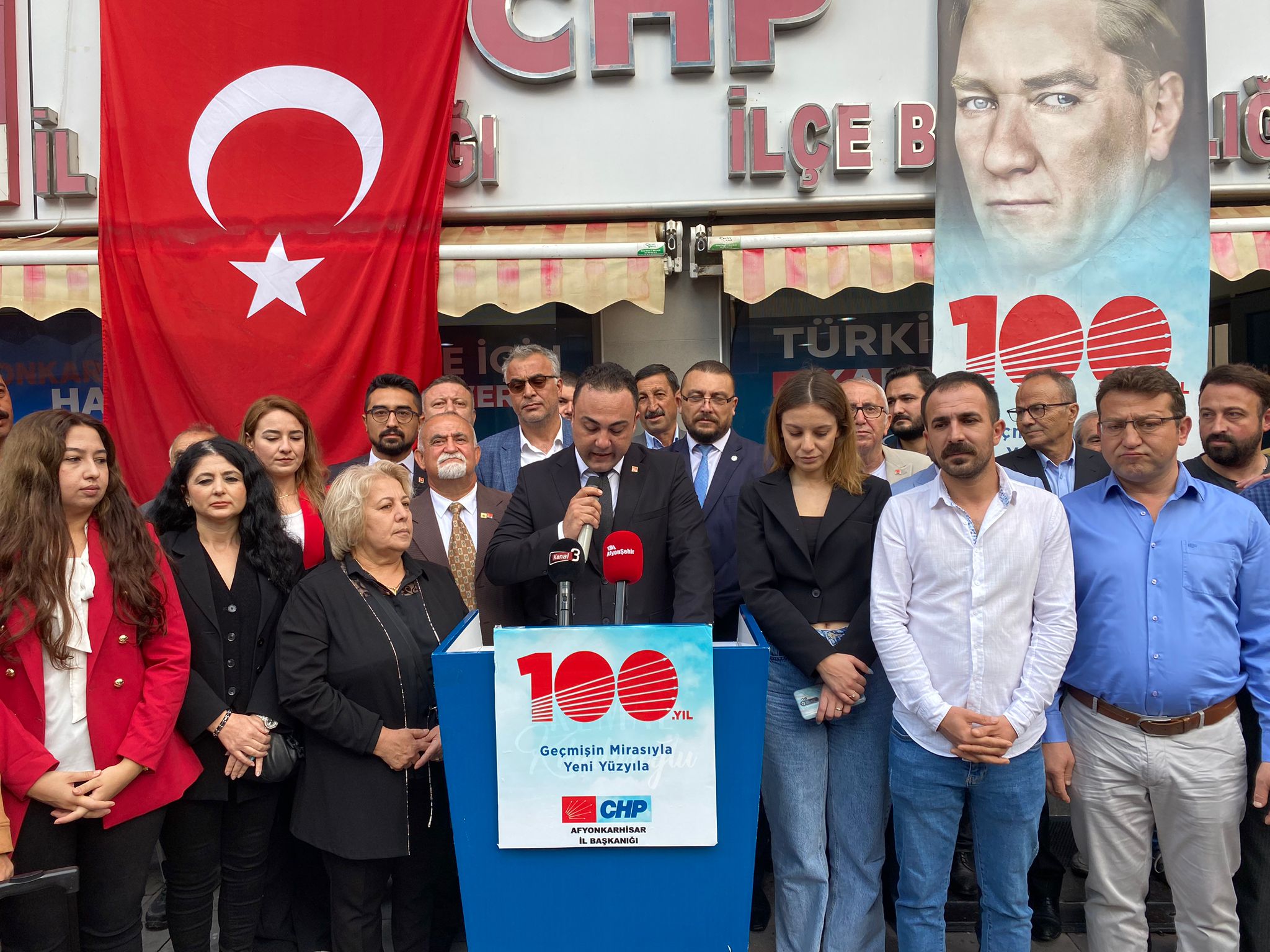 "ADAYLIĞIM GENÇLERİN PARTİDE SÖZ SAHİBİ OLMASINA BİR ADIMDIR"