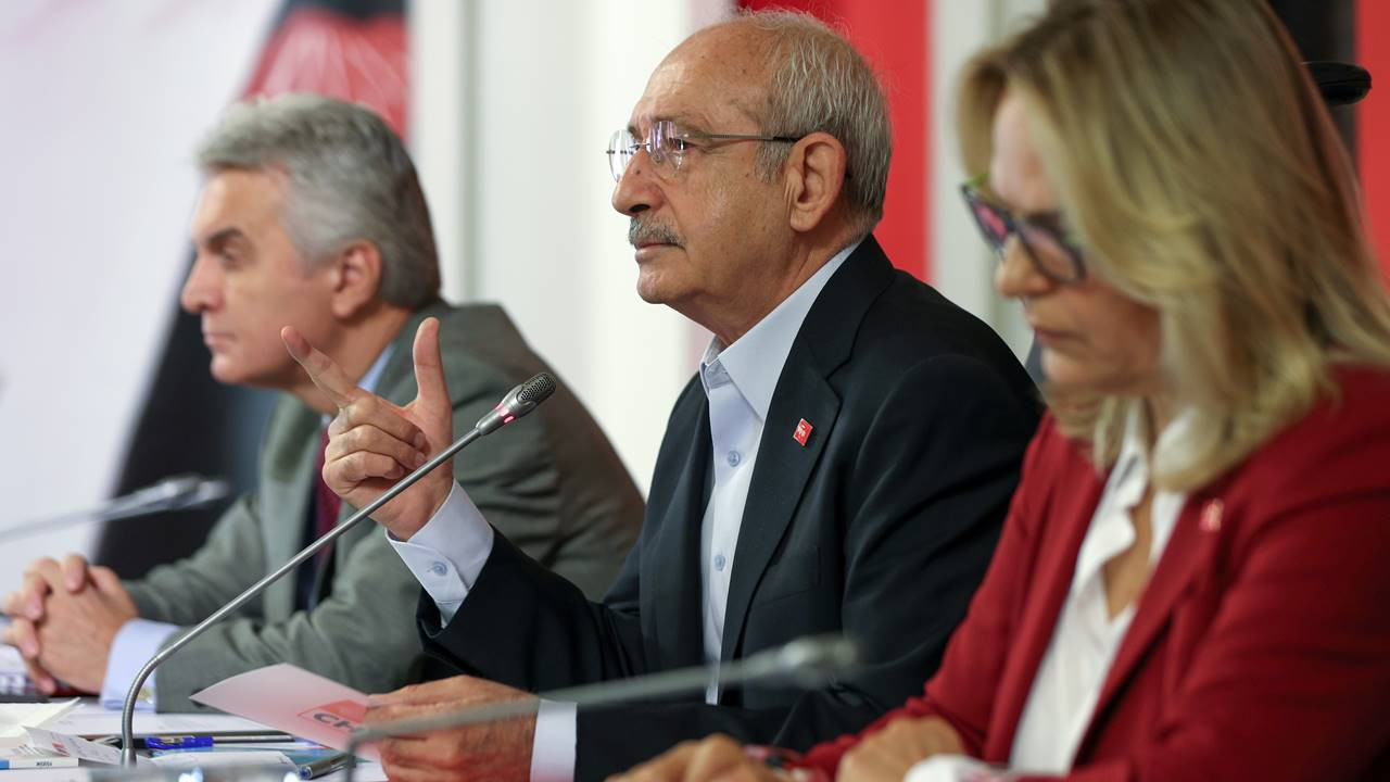 BUNUN ADI DEMOKRASİ OLUR MU?