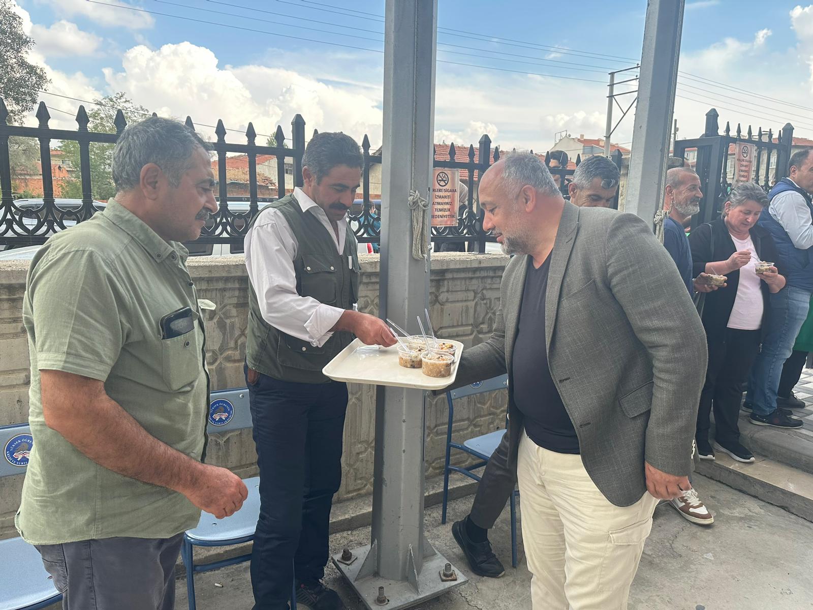 GENÇLİK SPOR İL MÜDÜRÜ KASAPOĞLU ÜNİVERSİTEYE YENİ YERLEŞEN AİLELERLE