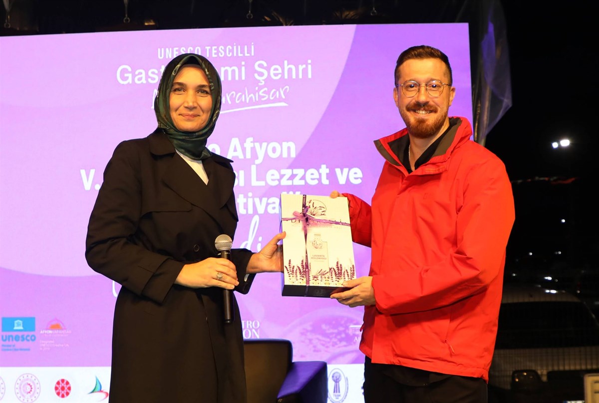"AFYONKARAHİSAR'I TANITMA DERDİNDEYİZ"