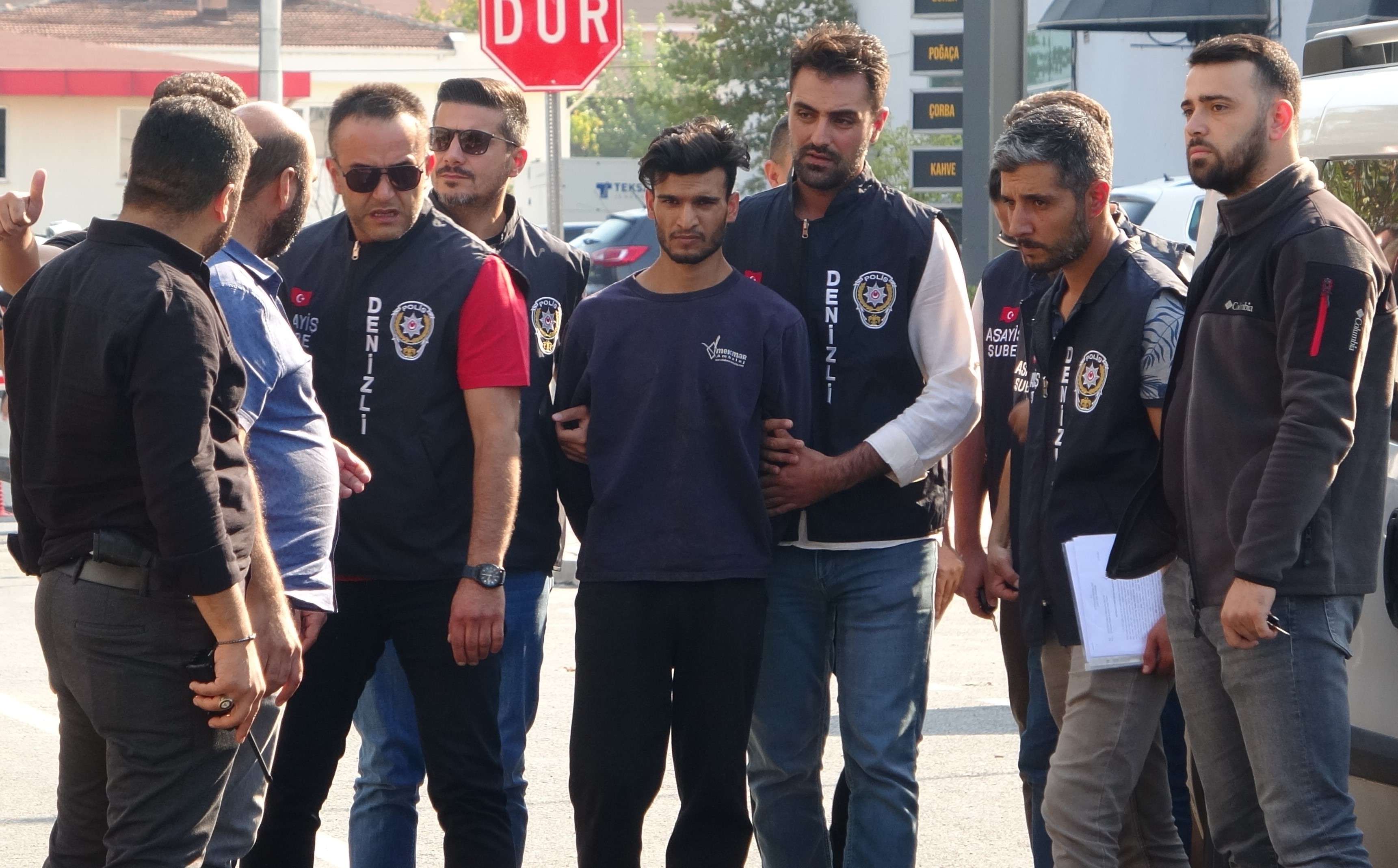 FARE ZEHRİ VERDİĞİ SEVGİLİSİNİ BOĞARAK ÖLDÜRDÜ