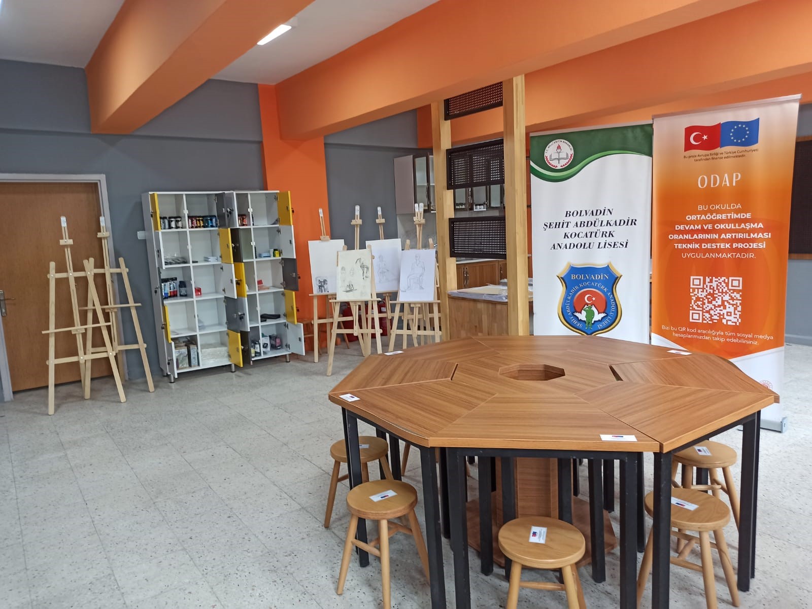 ANADOLU LİSESİNE ‘GÖRSEL SANATLAR ATÖLYESİ VE MÜZİK ETKİNLİK SALONU’ KURULDU