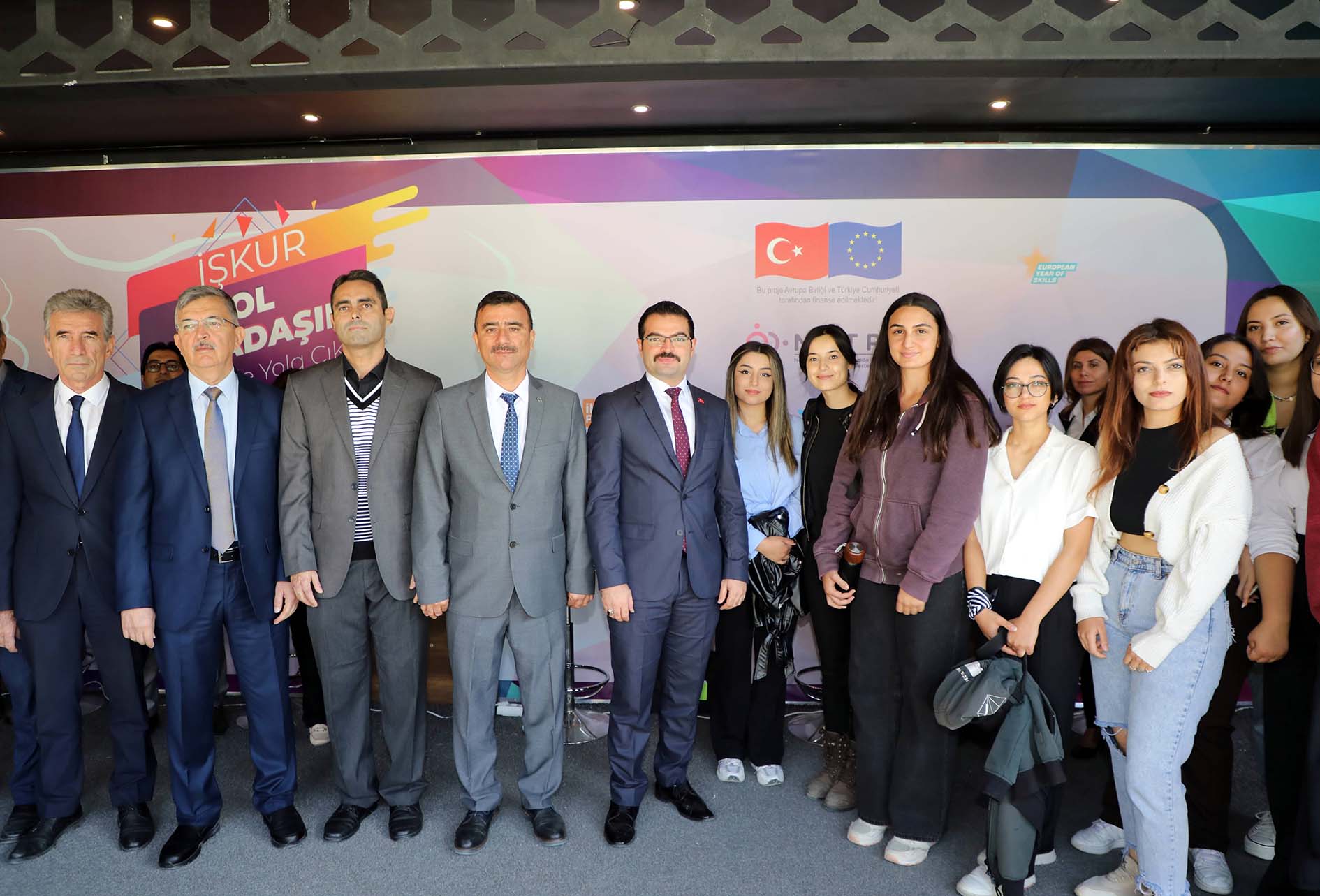AKÜ ÖĞRENCİLERİNE İŞKUR YOL ARKADAŞIM ARACI TANITILDI