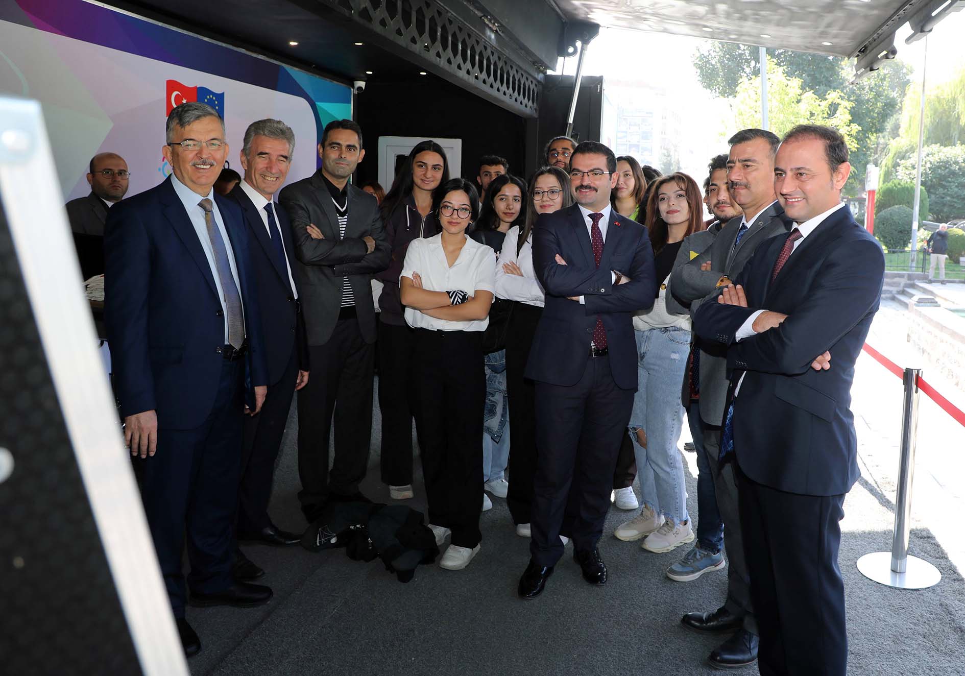 AKÜ ÖĞRENCİLERİNE İŞKUR YOL ARKADAŞIM ARACI TANITILDI