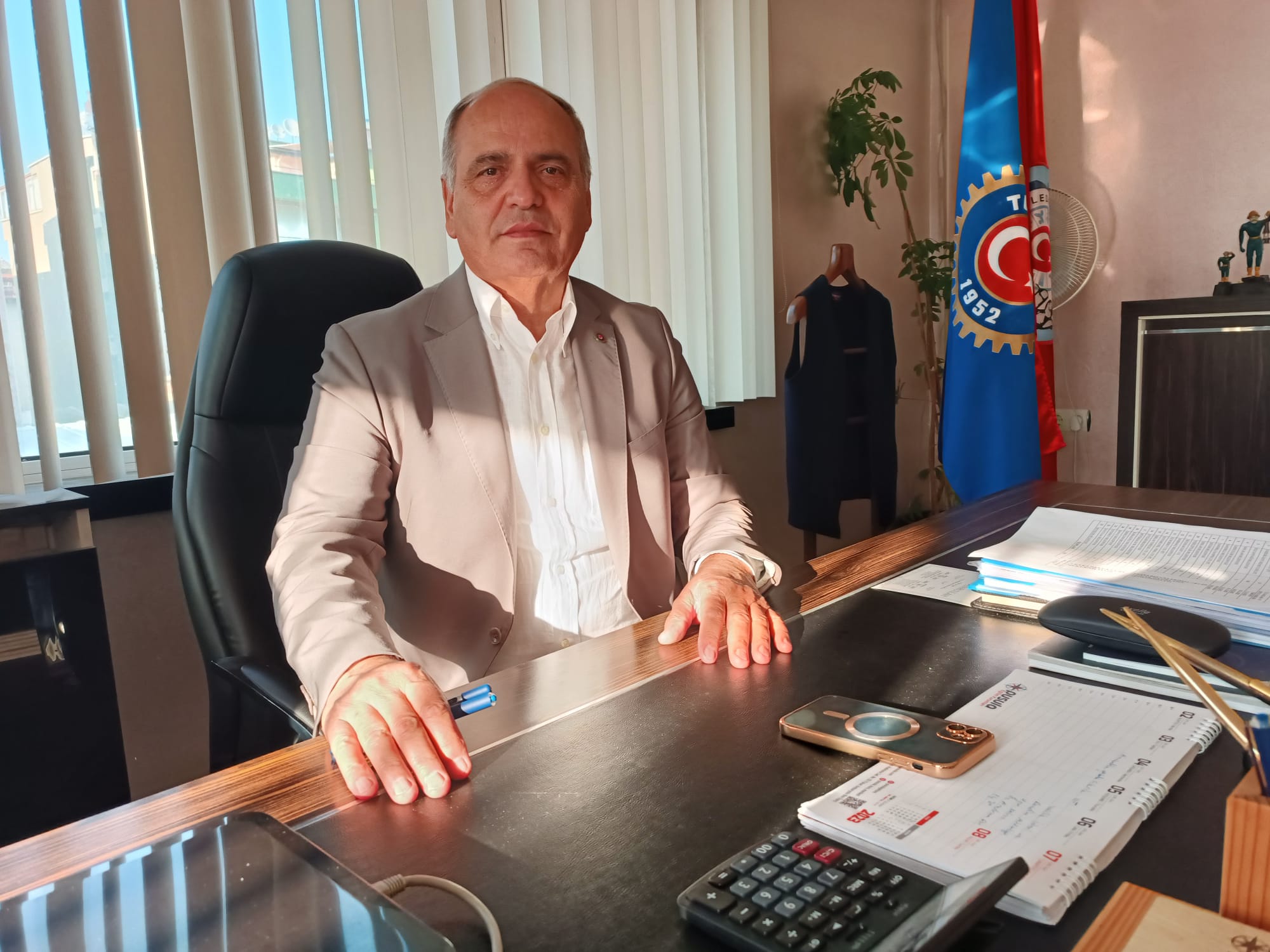 “23 İŞYERİNDE ÜYELERİMİZ İÇİN MASAYA OTURACAĞIZ”