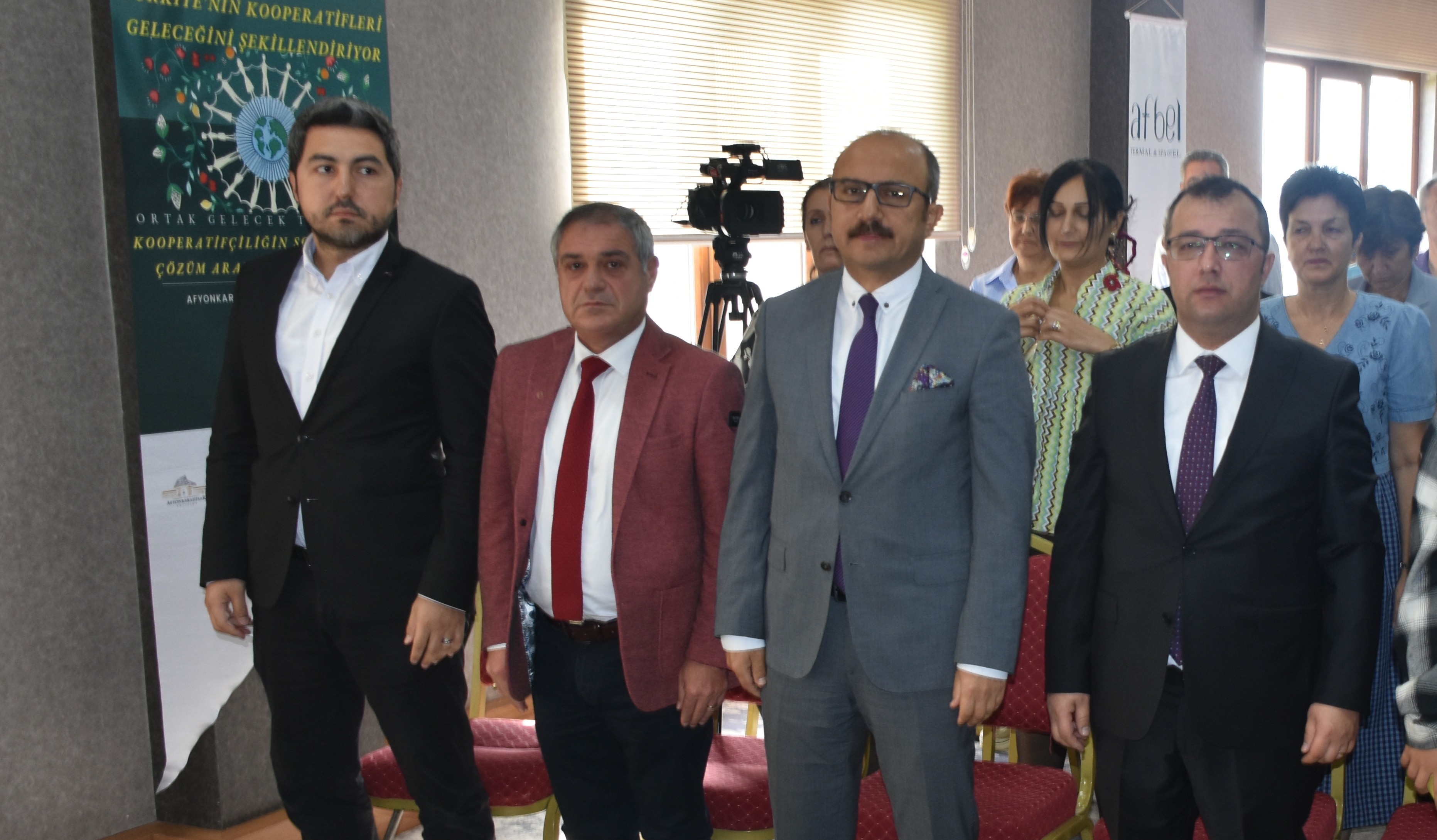 AFYONKARAHİSAR'DA "KOOPERATİFÇİLİĞİN SORUNLARI VE ÇÖZÜM ARAYIŞLARI ÇALIŞTAYI" BAŞLADI