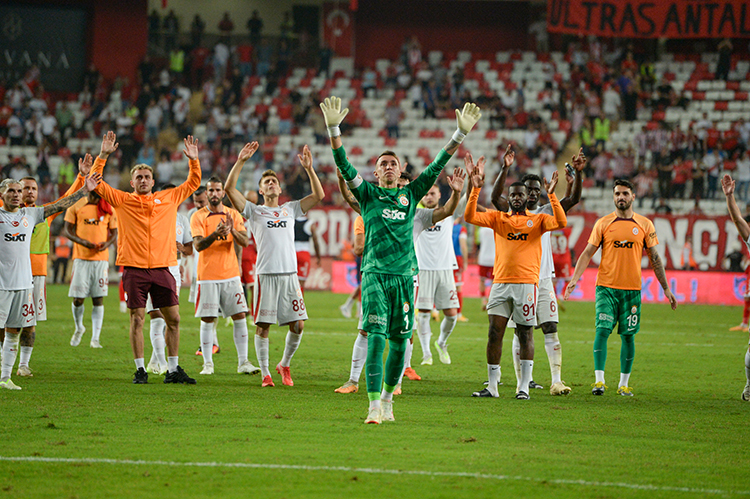 GALATASARAY'DAN SÜPER LİG'DE ÜST ÜSTE 7. GALİBİYET