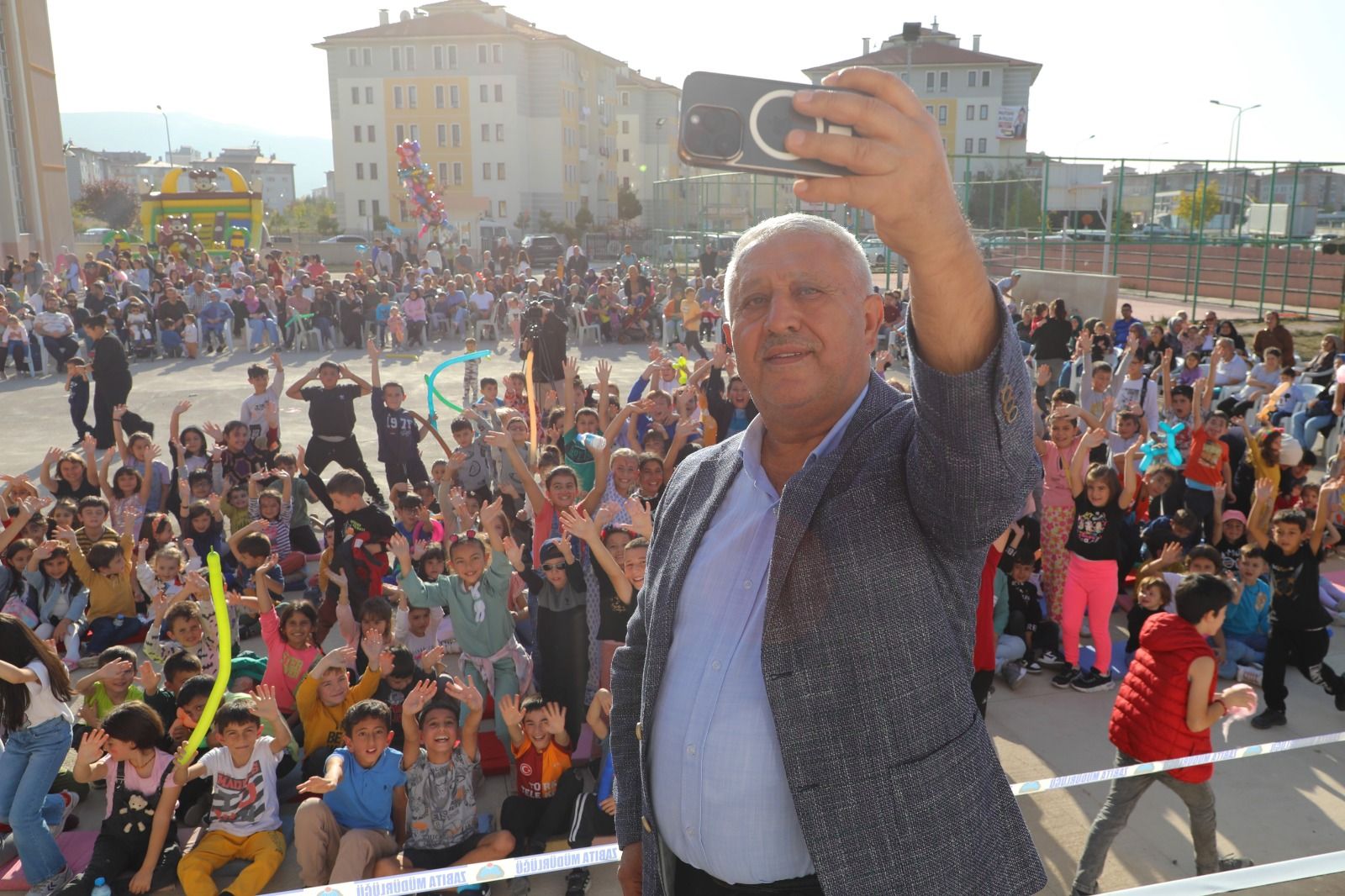 EN SAMİMİ KUCAKLAŞMA