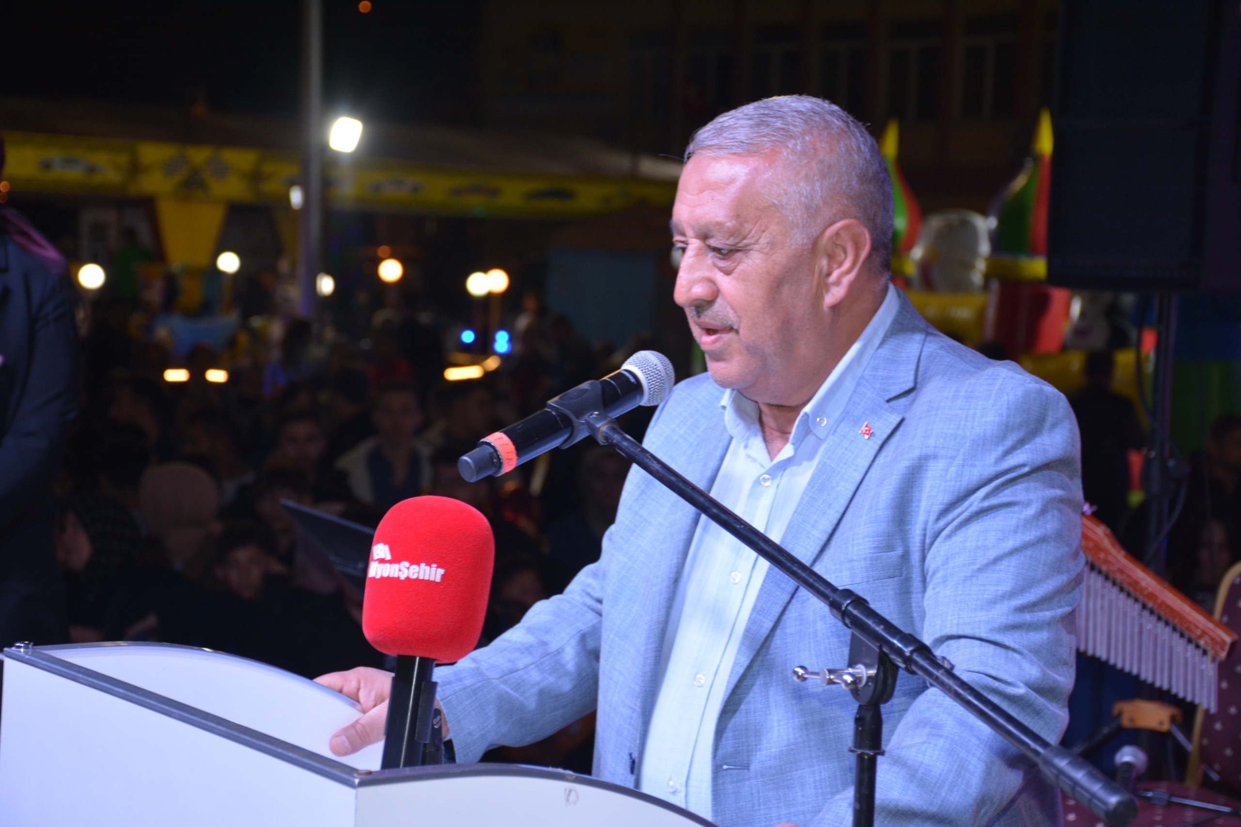 ALİ KINIK SEVENLERİNE UNUTULMAZ BİR GECE YAŞATTI