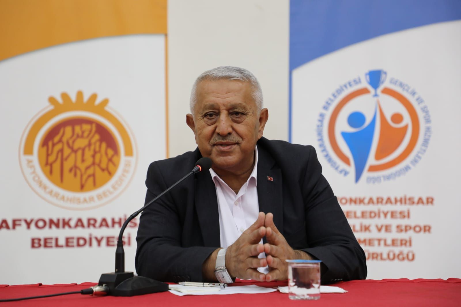 BAŞKAN ZEYBEK LİSE ÖĞRENCİLERİ İLE SÖYLEŞİYE KATILDI