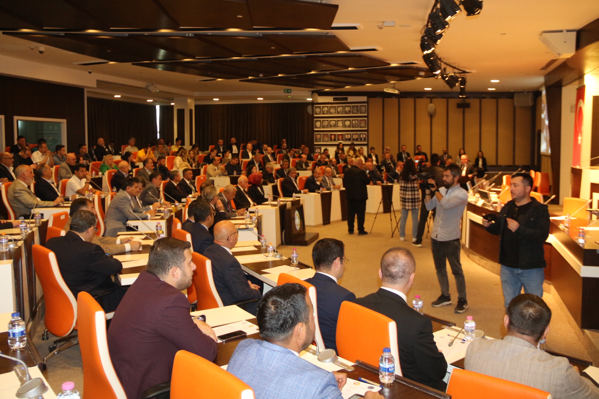 BİLENLER BİLMEYENLERE ANLATACAK