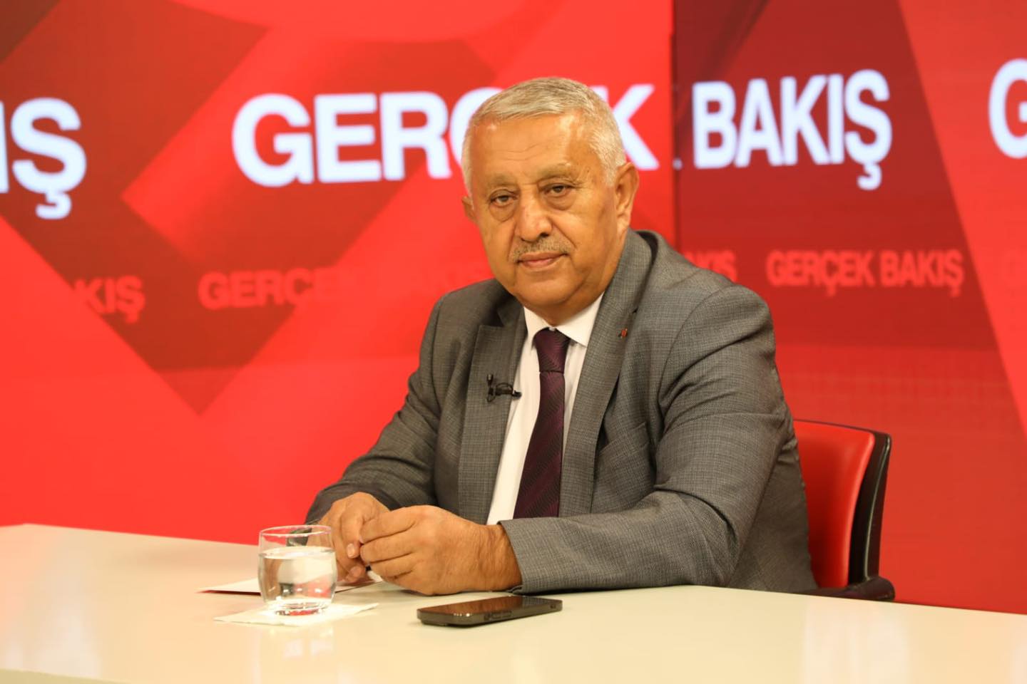 BAŞKAN ZEYBEK BASIN EMEKÇİSİNİ UNUTMADI