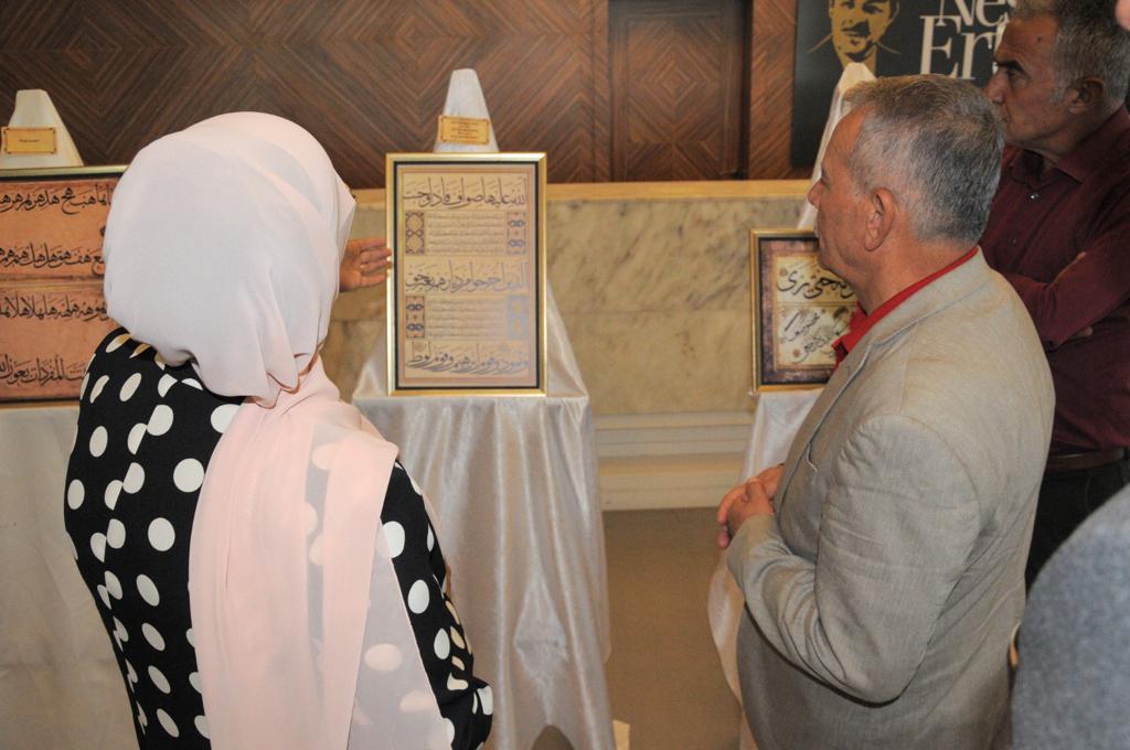 AKÜ SANAT MERKEZİ KIRŞEHİR’DE SERGİ AÇTI