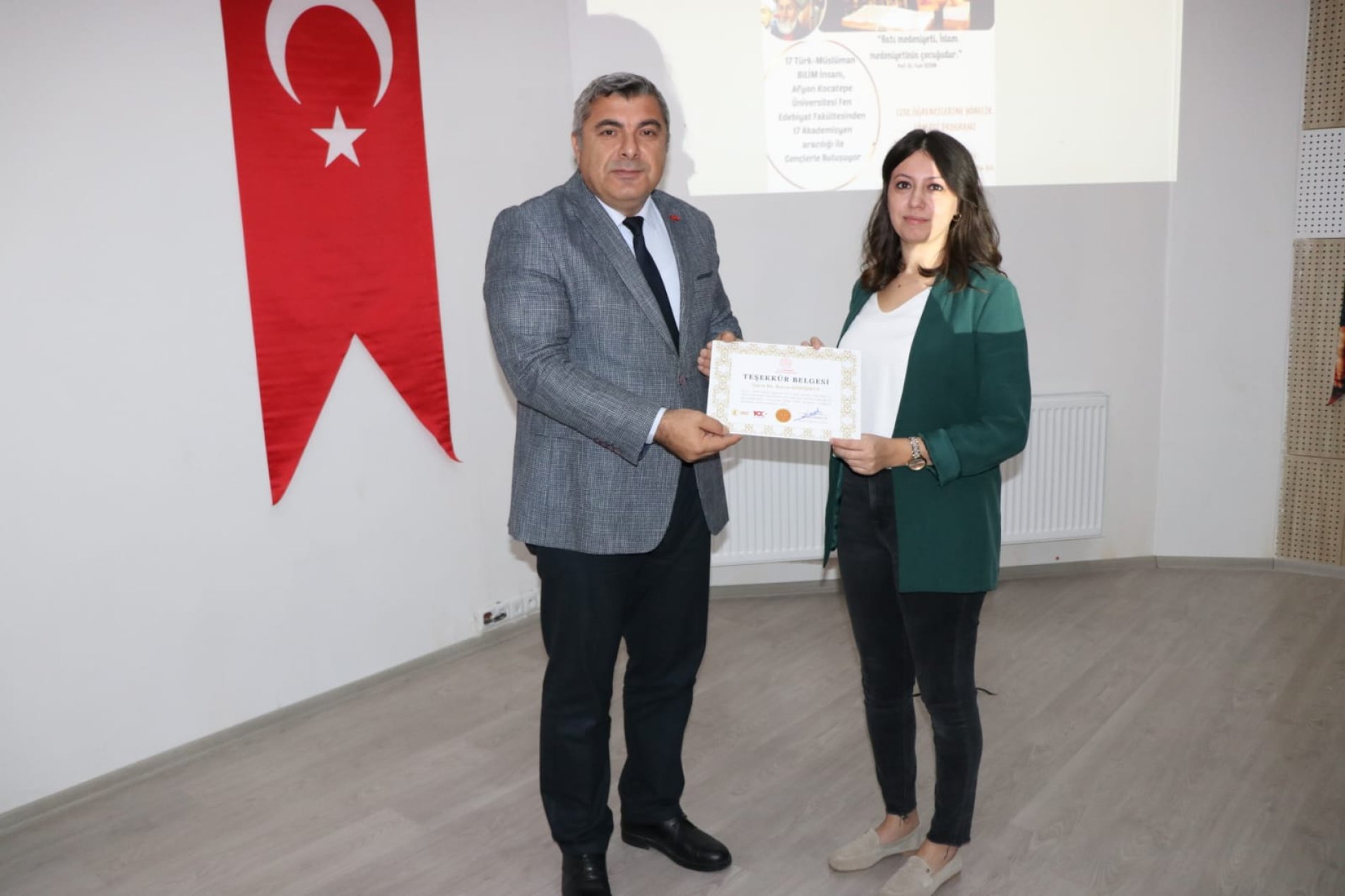 "GEÇMİŞİN İZİNDE BİLİM" ÇALIŞTAYLARI DEVAM EDİYOR